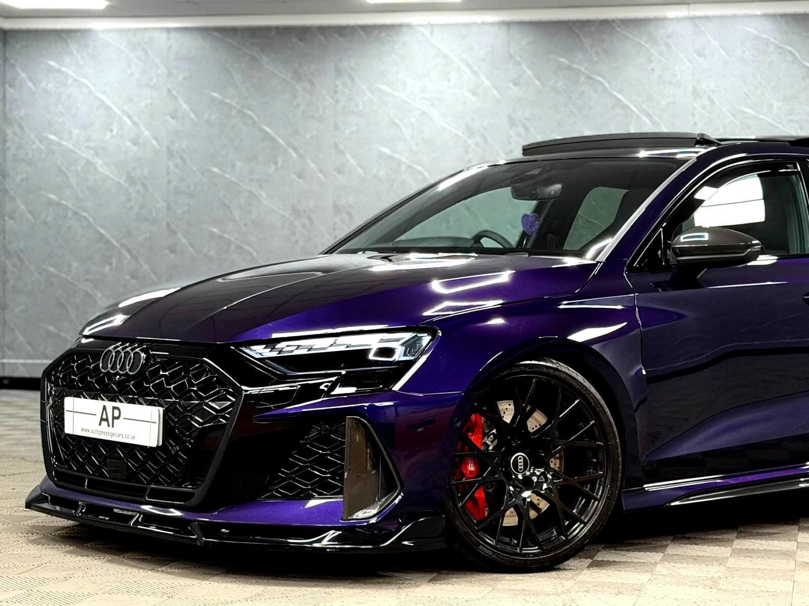 2025 Audi RS3 - Thumbnail 11