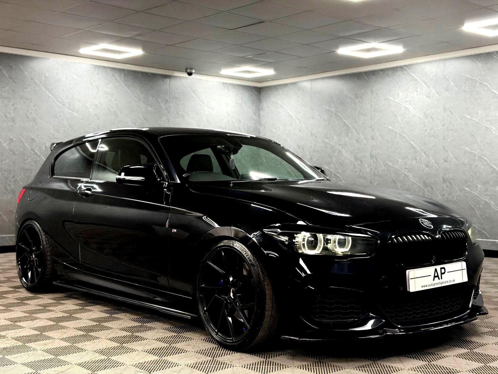 2018 BMW 1 Series - Thumbnail 6