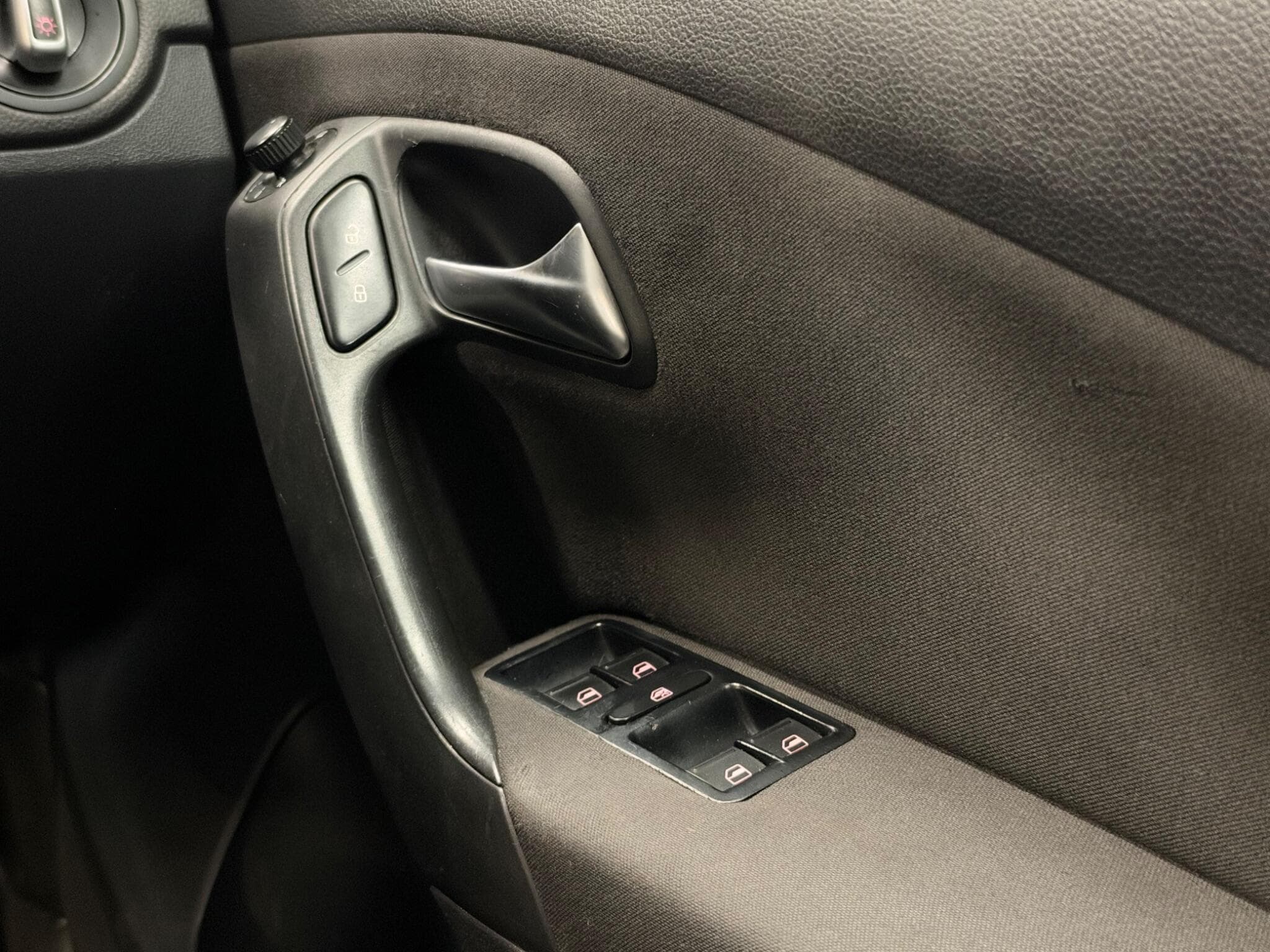 2012 Volkswagen Polo - Thumbnail 34