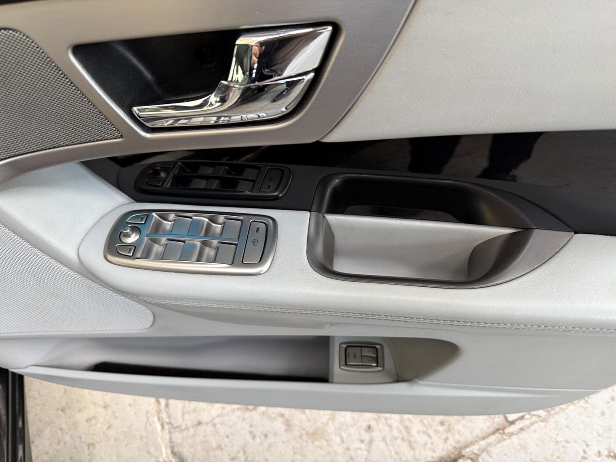 2011 Jaguar XF - Thumbnail 27