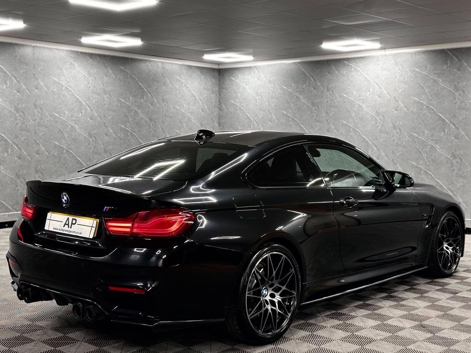 2017 BMW M4 - Thumbnail 6