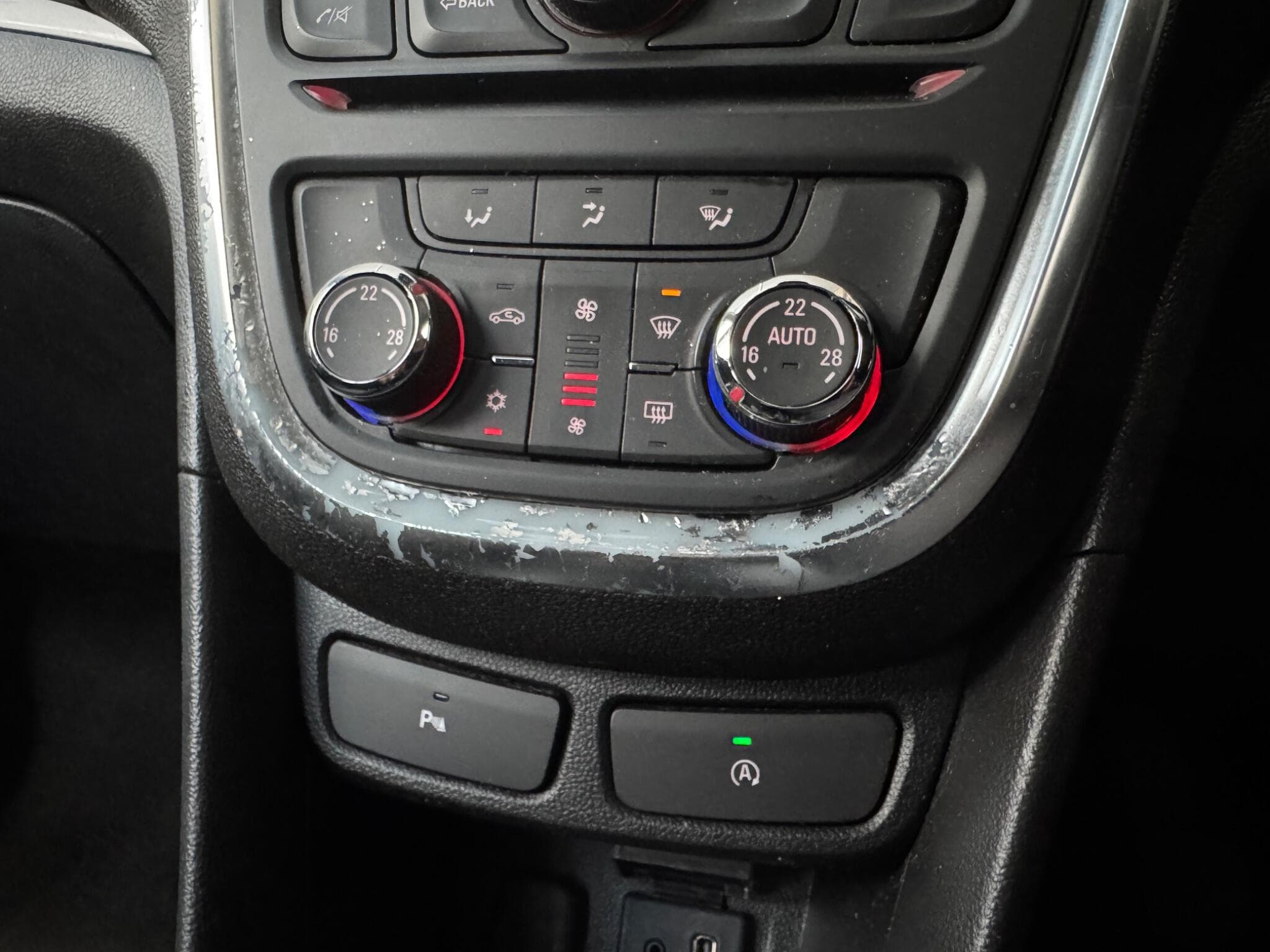 2016 Vauxhall Mokka - Thumbnail 14