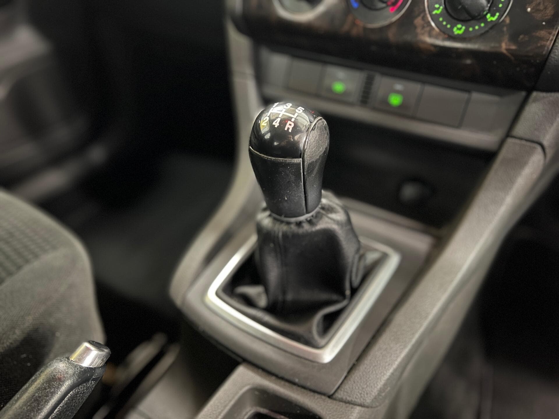 2007 Ford Focus - Thumbnail 27