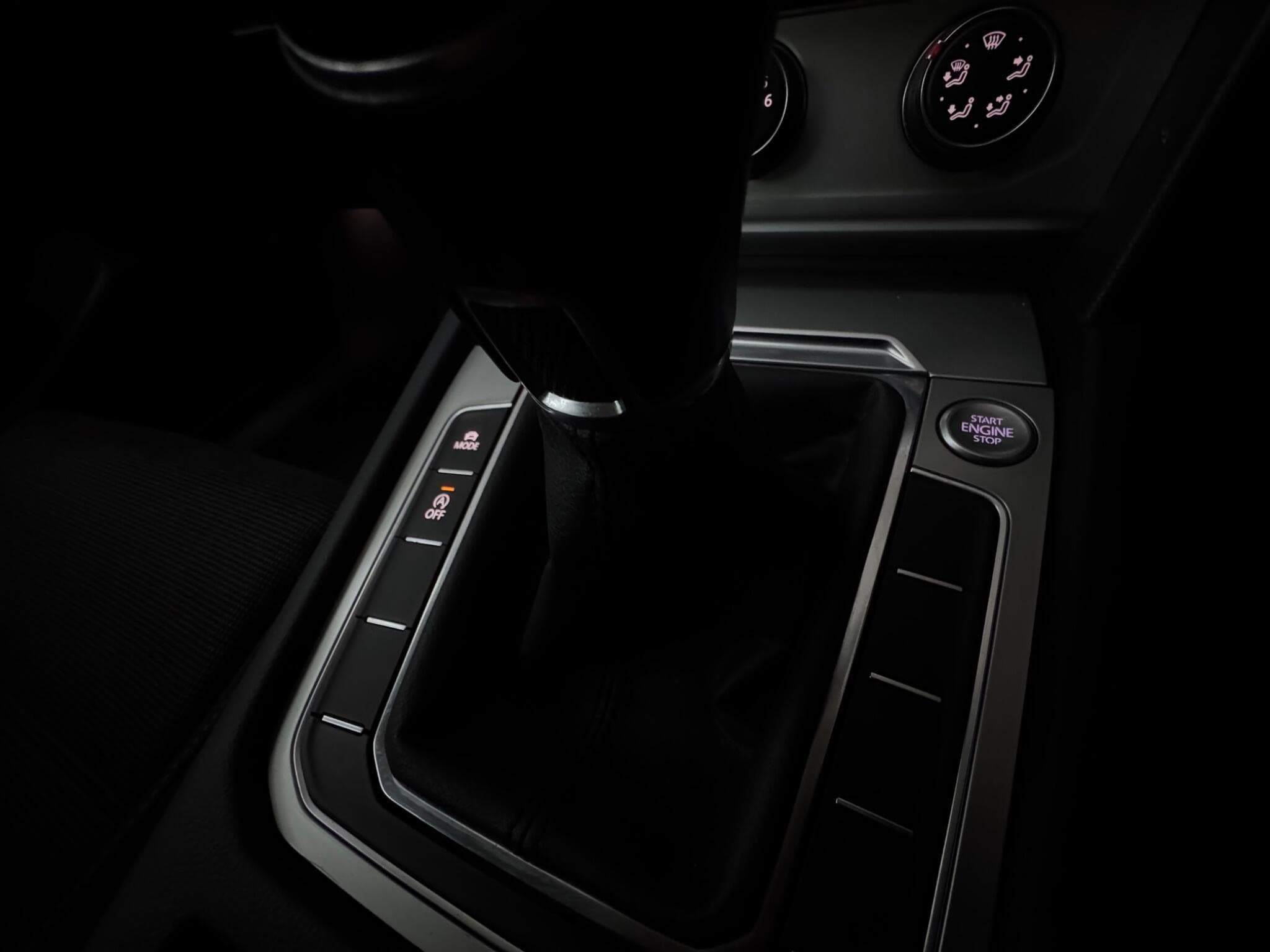 2015 Volkswagen Passat - Thumbnail 17