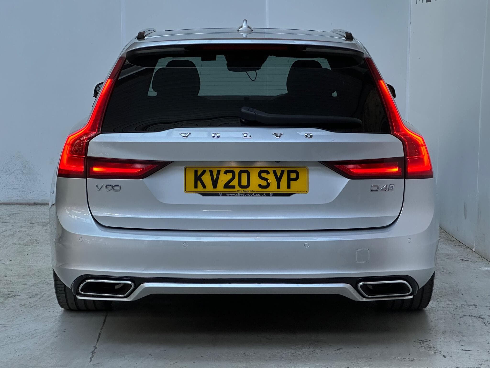 2020 Volvo V90 - Thumbnail 6
