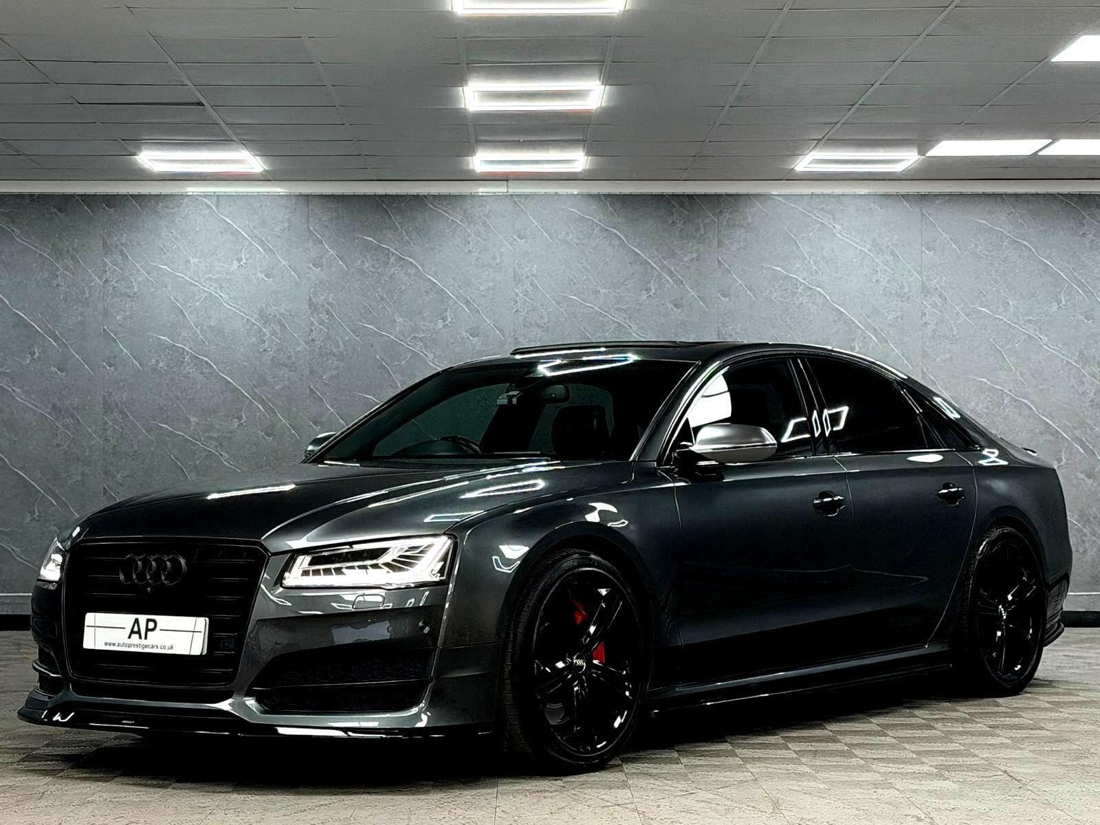 2015 Audi S8 - Thumbnail 14