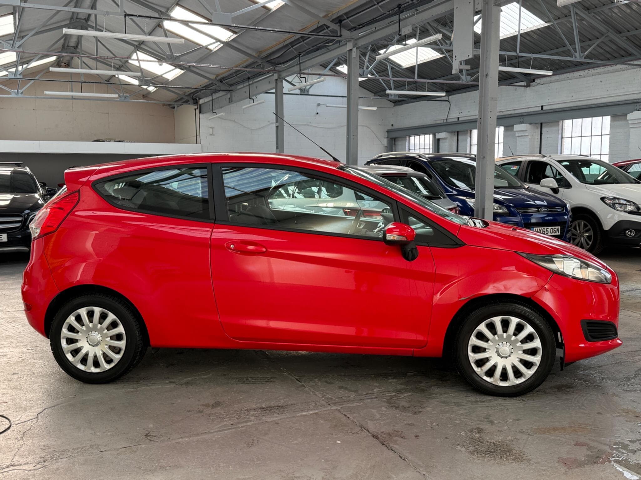 2014 Ford Fiesta - Thumbnail 7