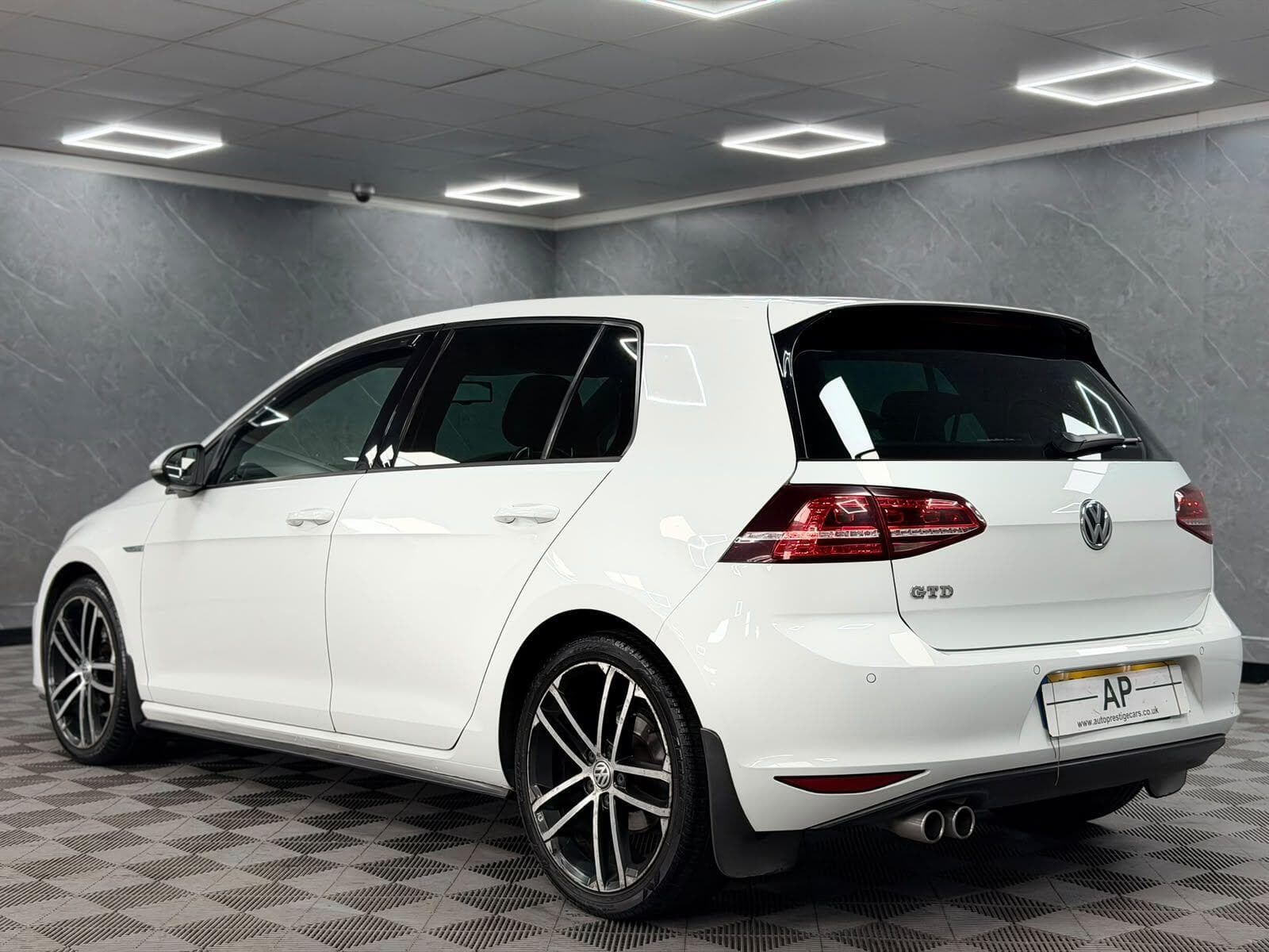 2015 Volkswagen Golf - Thumbnail 29