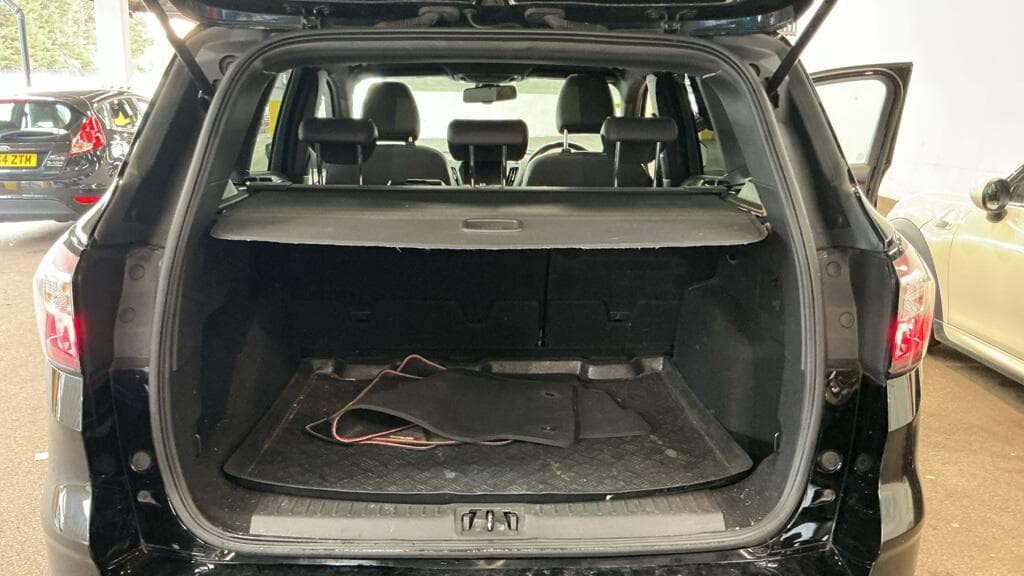 2019 Ford Kuga - Thumbnail 8