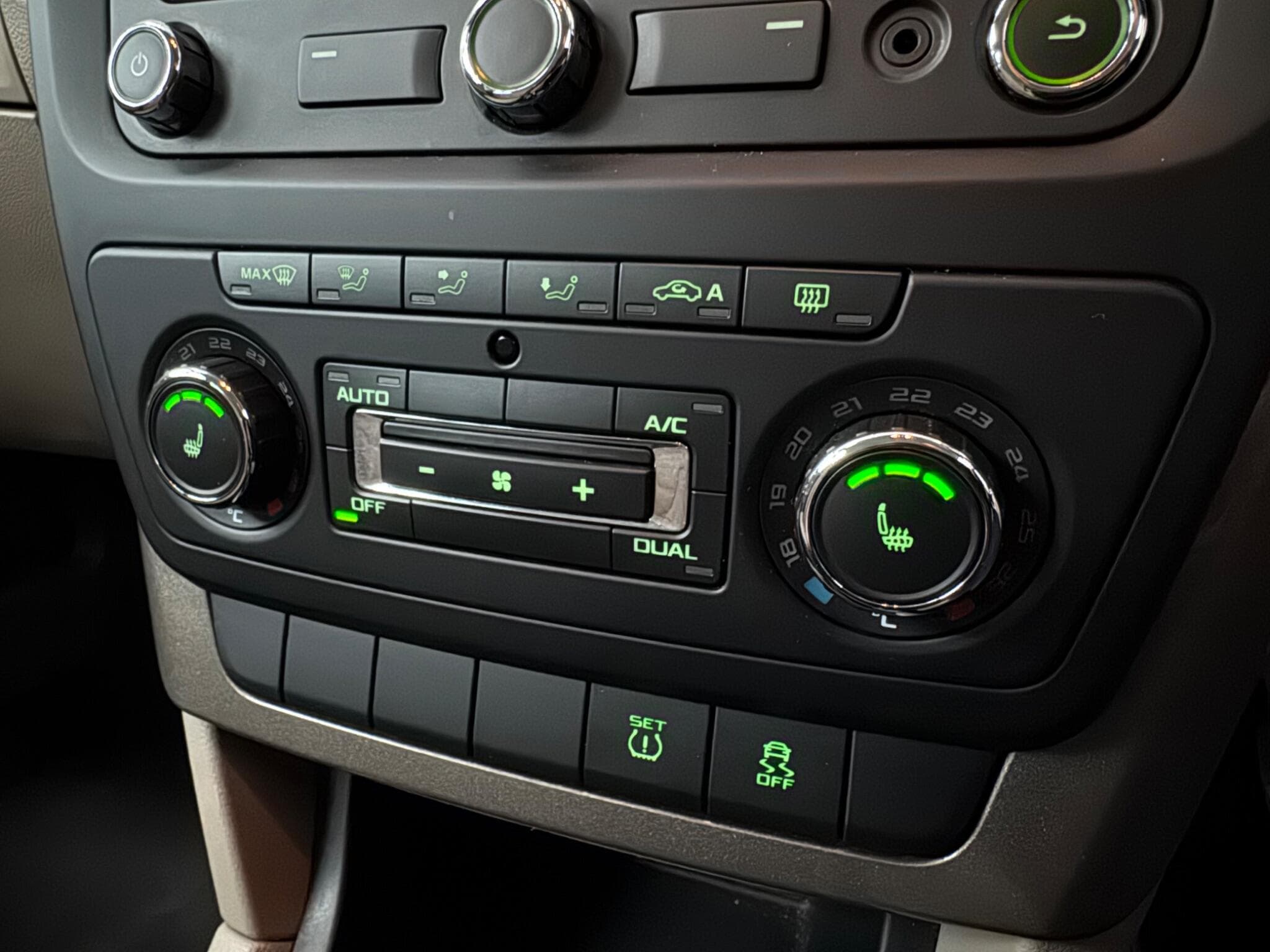 2014 Skoda Yeti - Thumbnail 18