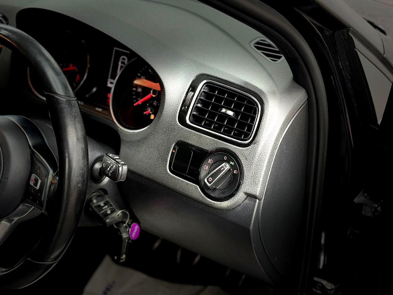 2016 Volkswagen Polo - Thumbnail 28
