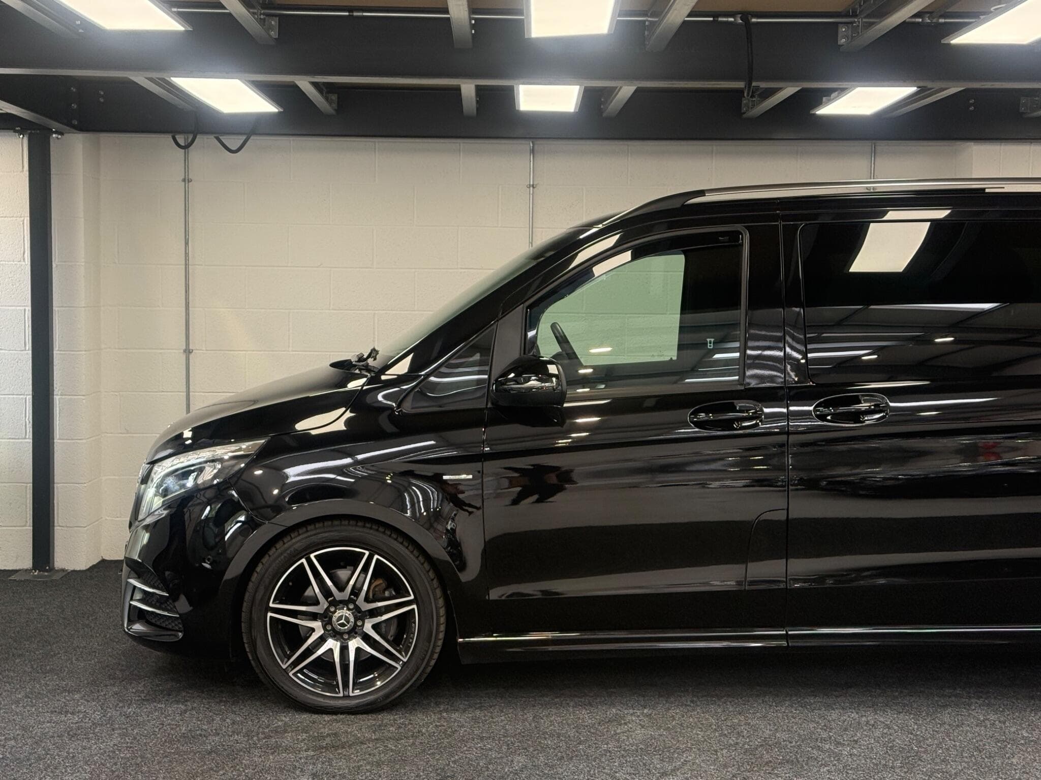 2023 Mercedes-Benz V Class - Thumbnail 16
