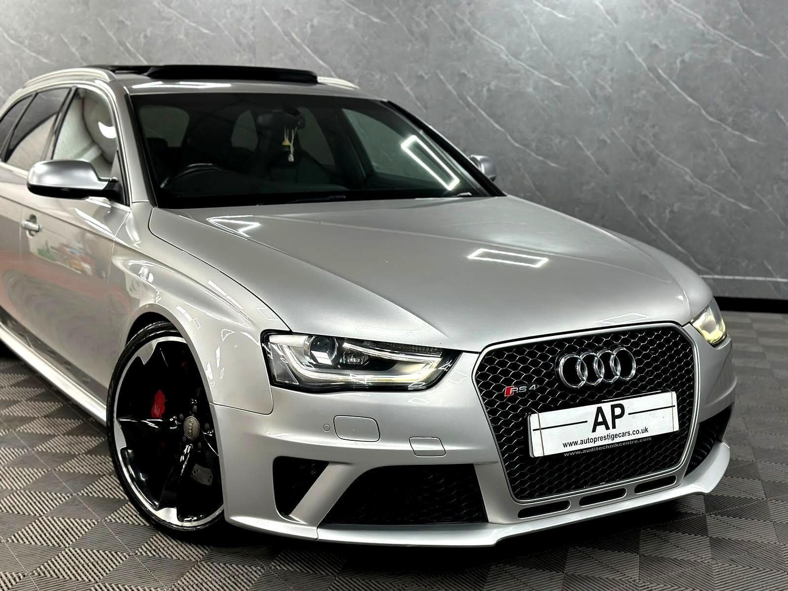 2015 Audi RS4 Avant - Thumbnail 36