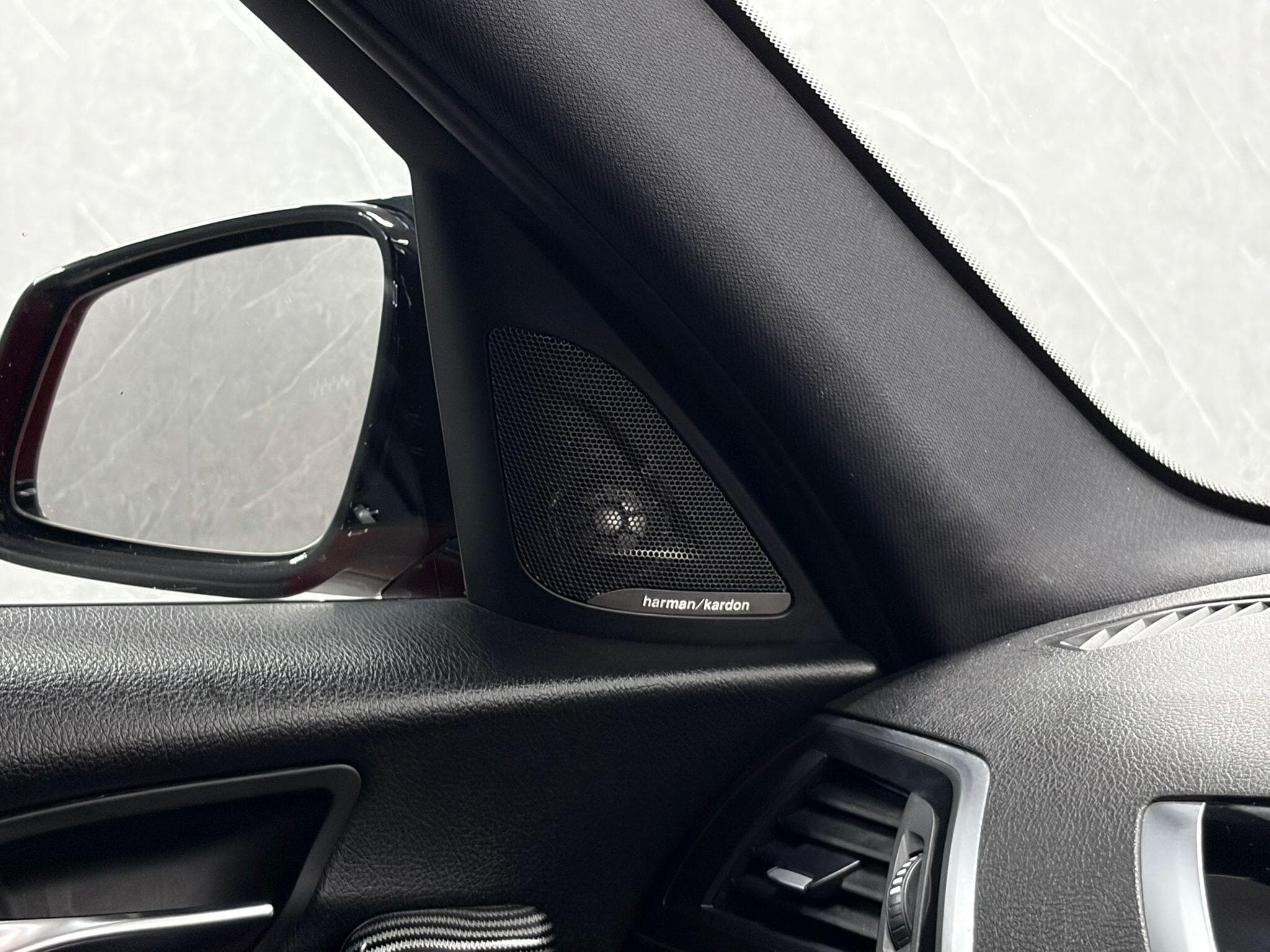 2018 BMW 1 Series - Thumbnail 38