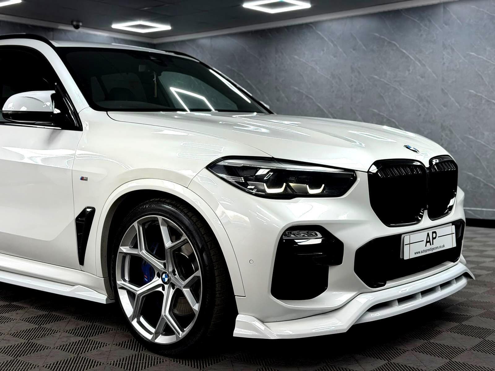 2019 BMW X5 - Thumbnail 35