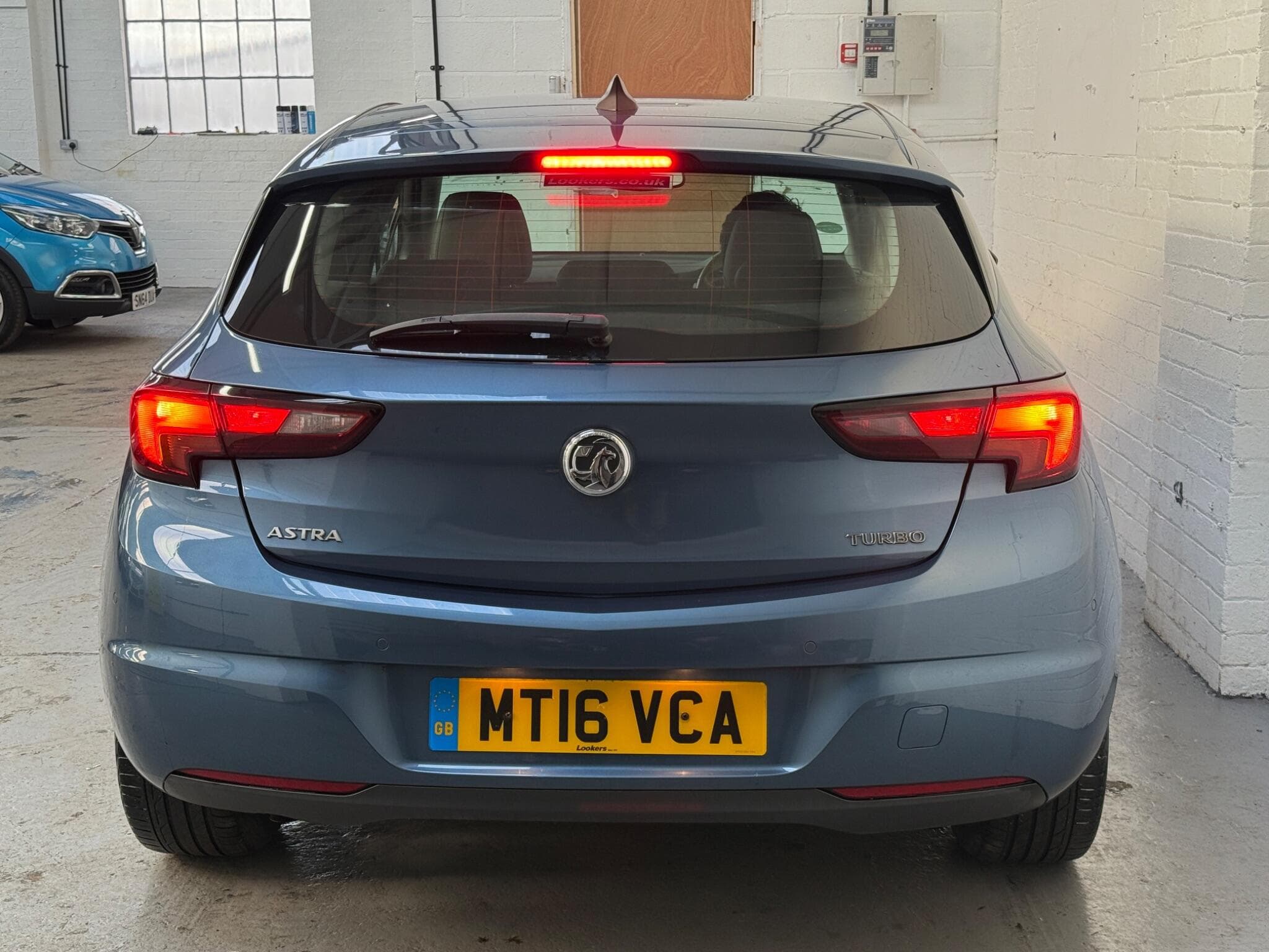2016 Vauxhall Astra - Thumbnail 11