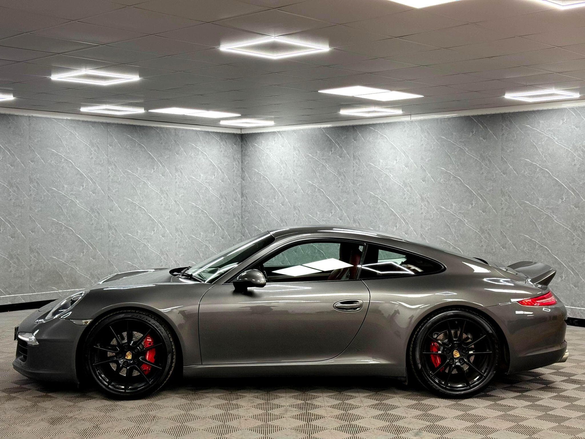 2015 Porsche 911 - Thumbnail 19