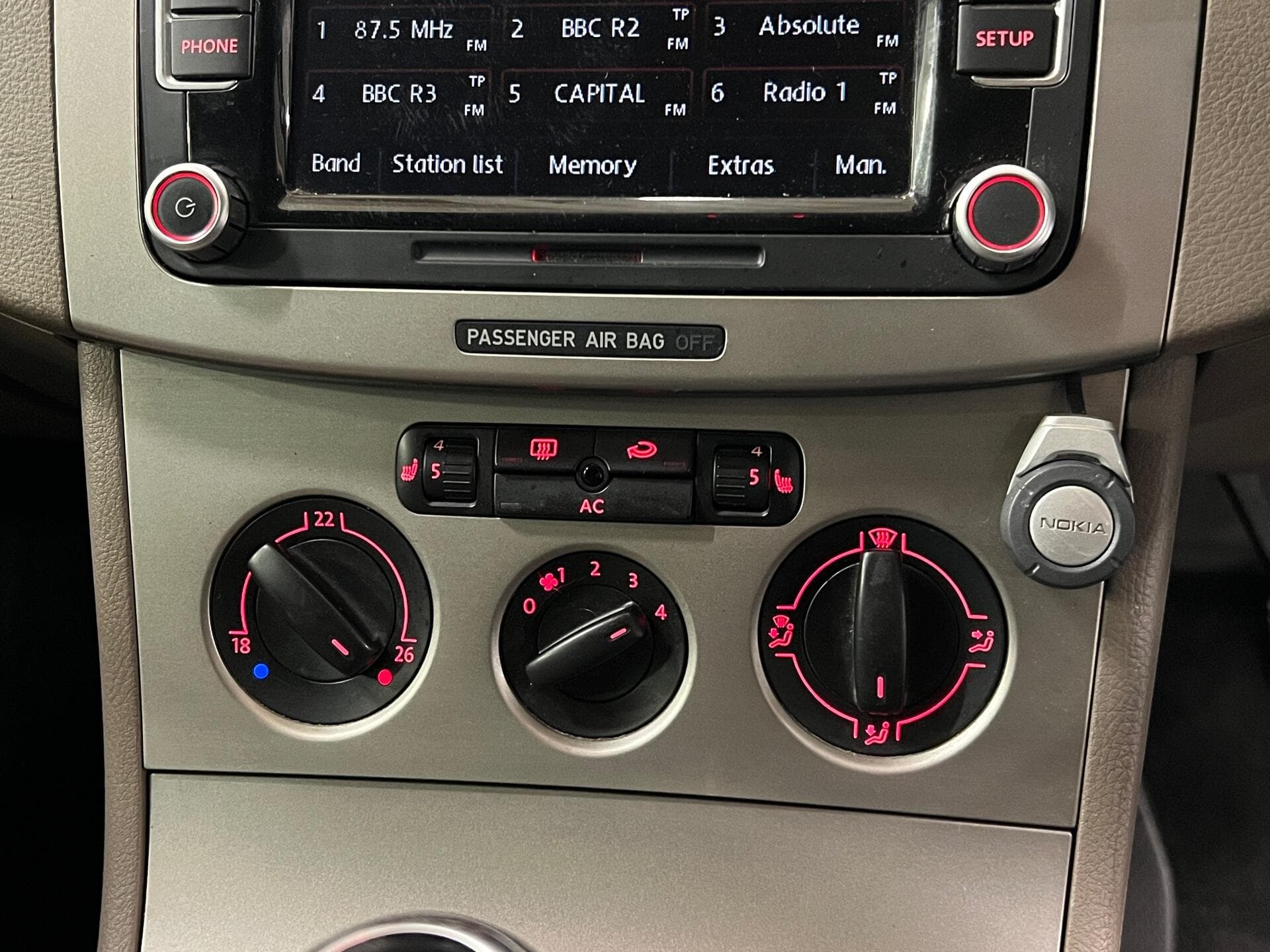 2009 Volkswagen Passat - Thumbnail 28