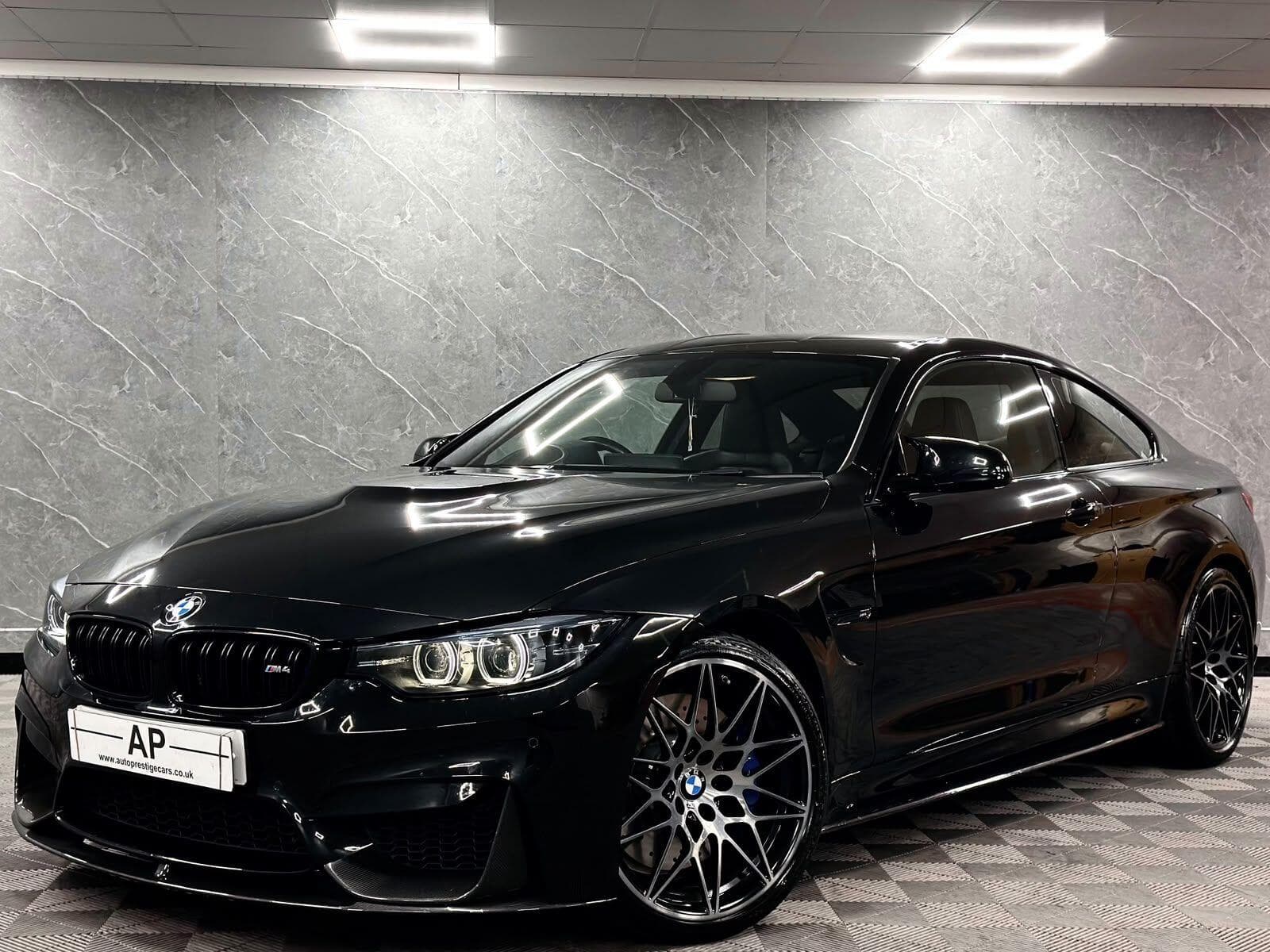 2017 BMW M4 - Main