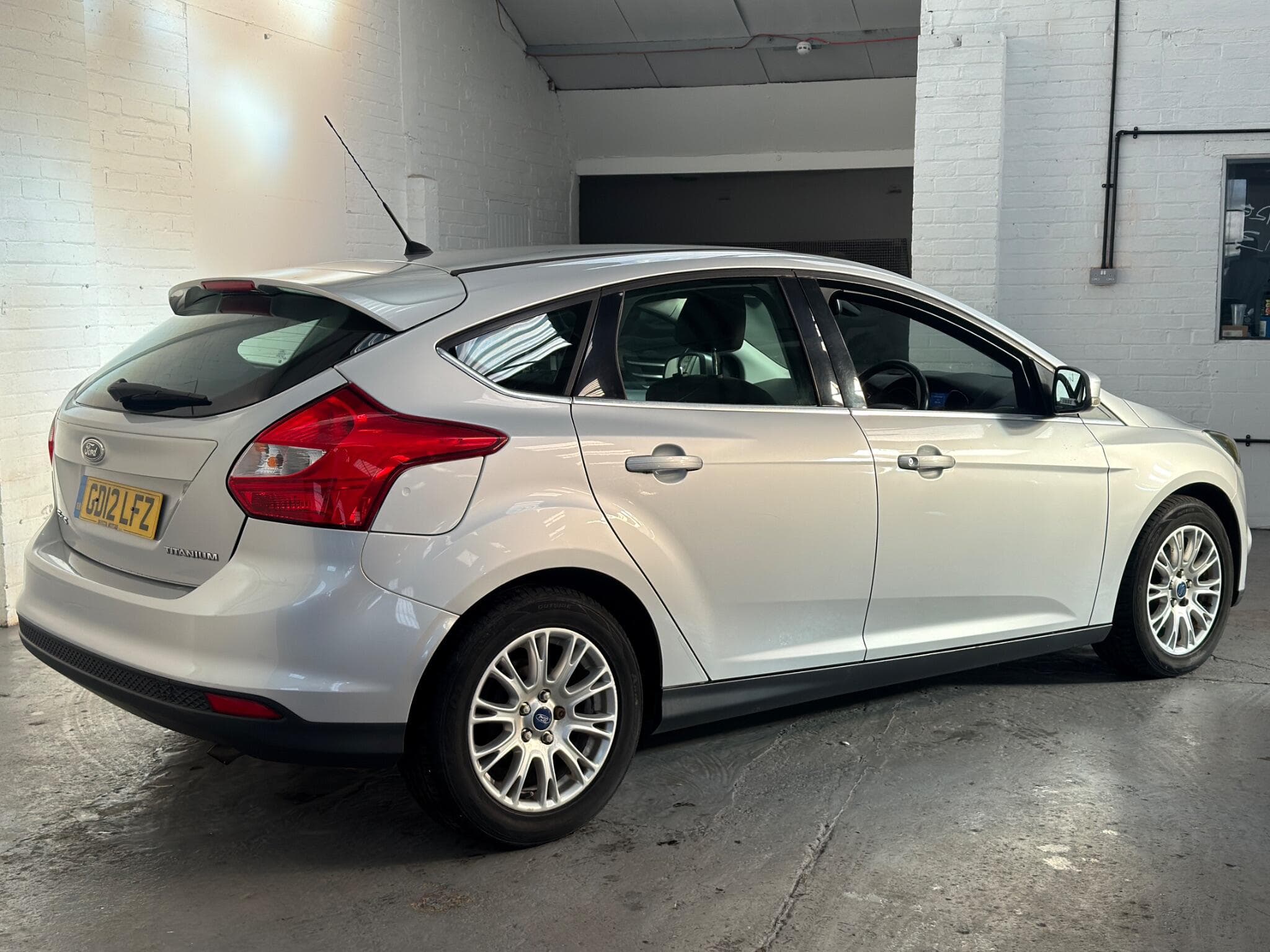 2012 Ford Focus - Thumbnail 13