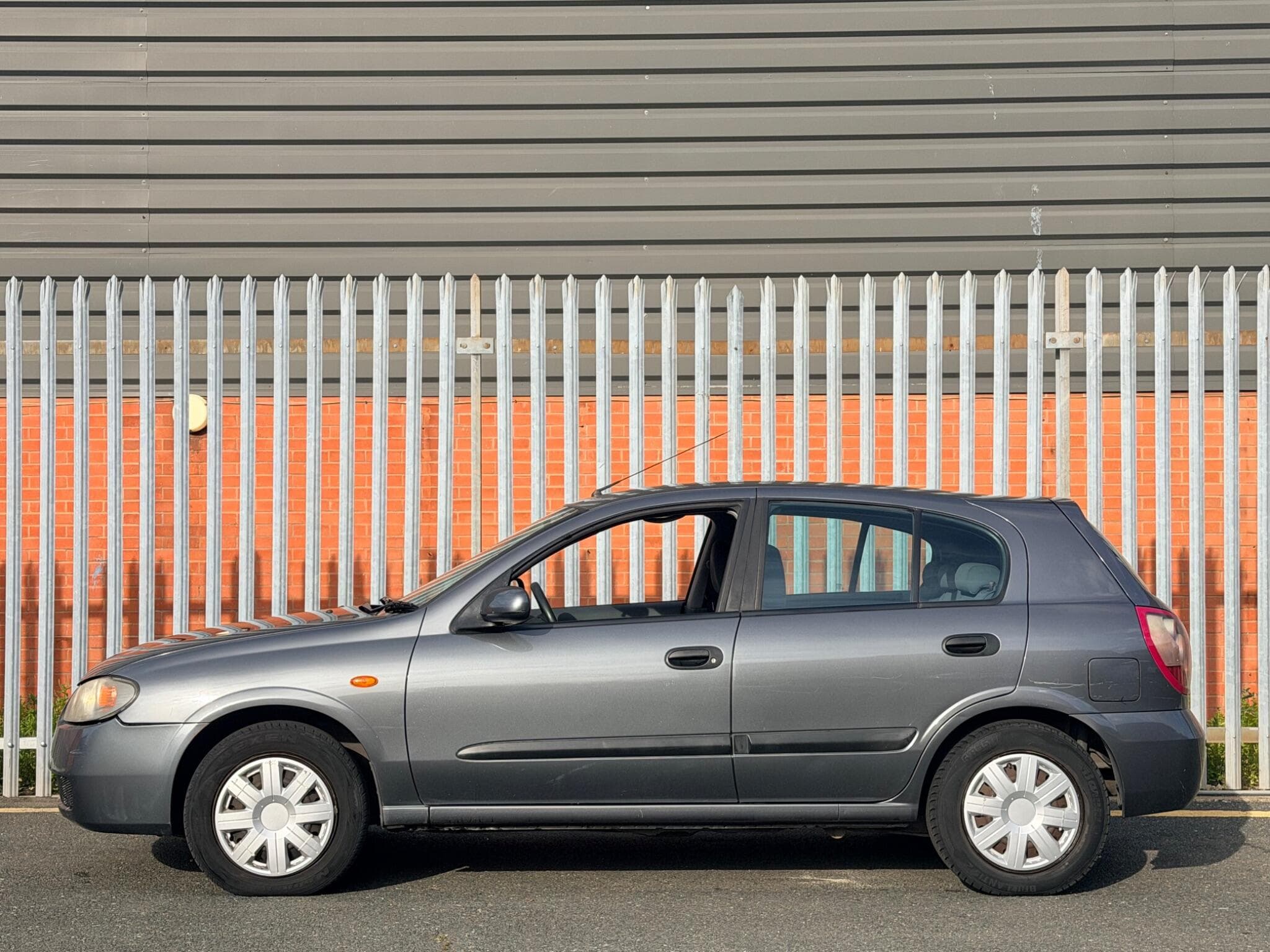 2005 Nissan Almera - Thumbnail 9