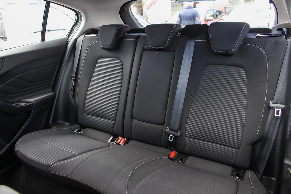 2019 Ford Focus - Thumbnail 21