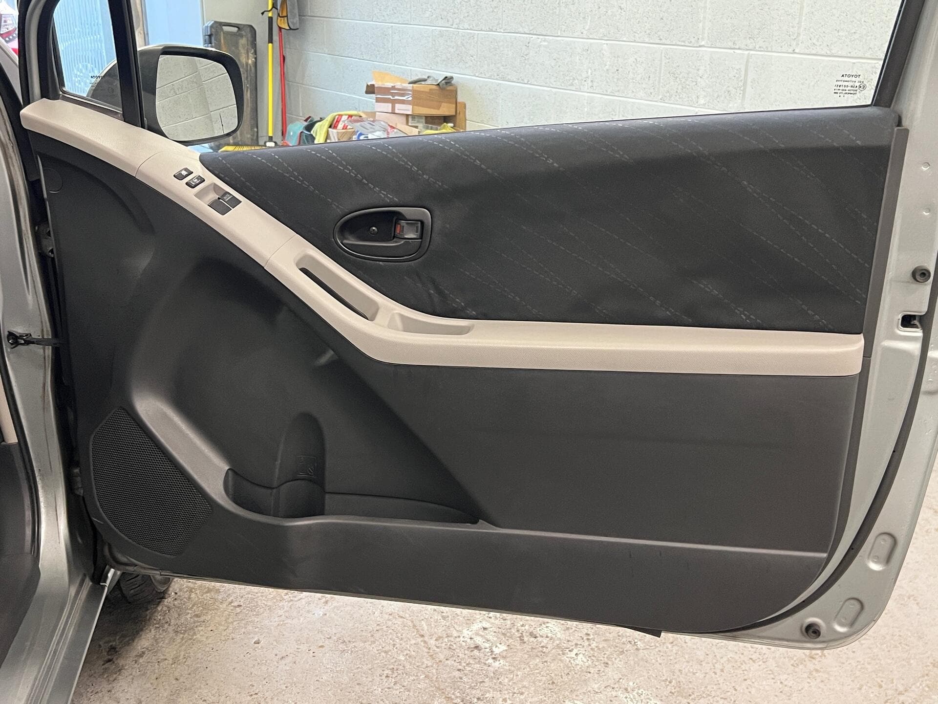 2008 Toyota Yaris - Thumbnail 19