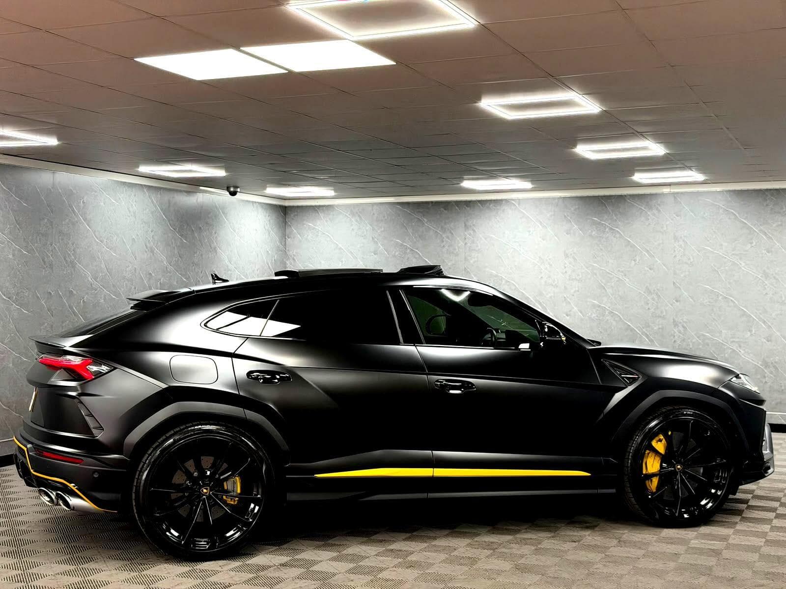 2022 Lamborghini Urus - Thumbnail 29