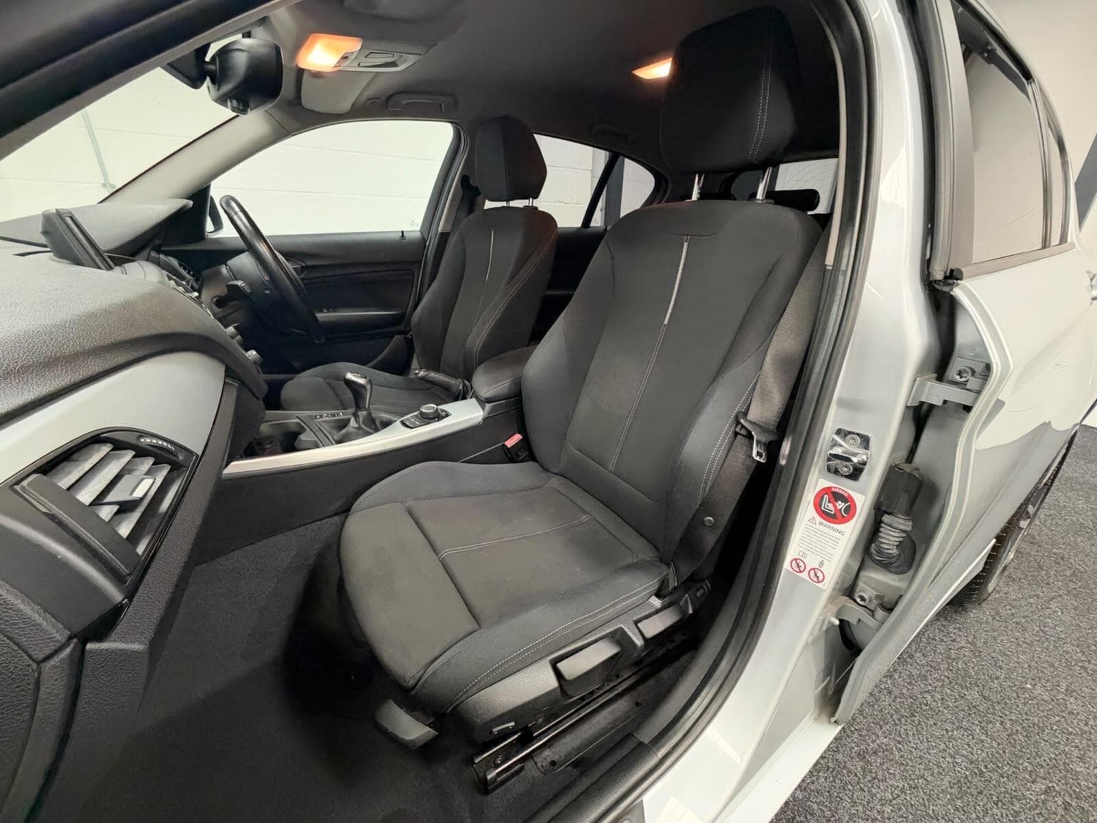 2012 BMW 1 Series - Thumbnail 32