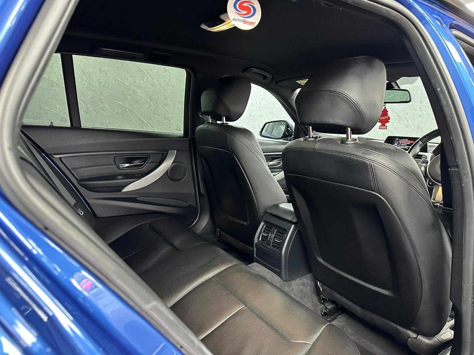 2015 BMW 3 Series - Thumbnail 6