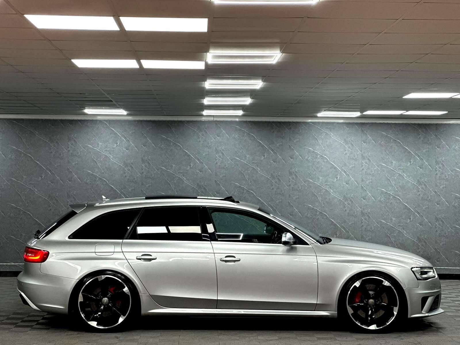 2015 Audi RS4 Avant - Thumbnail 6