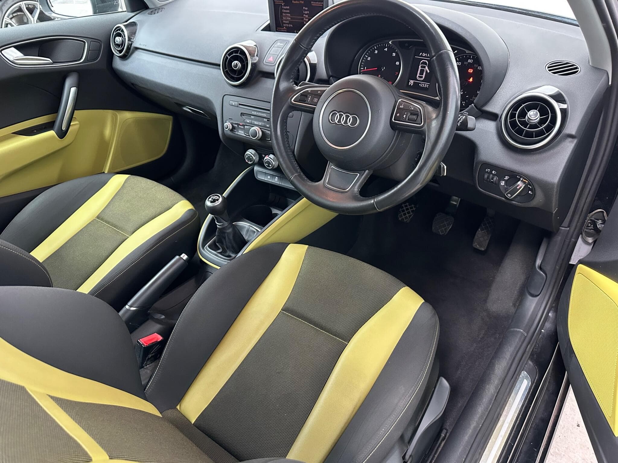 2011 Audi A1 - Image 4