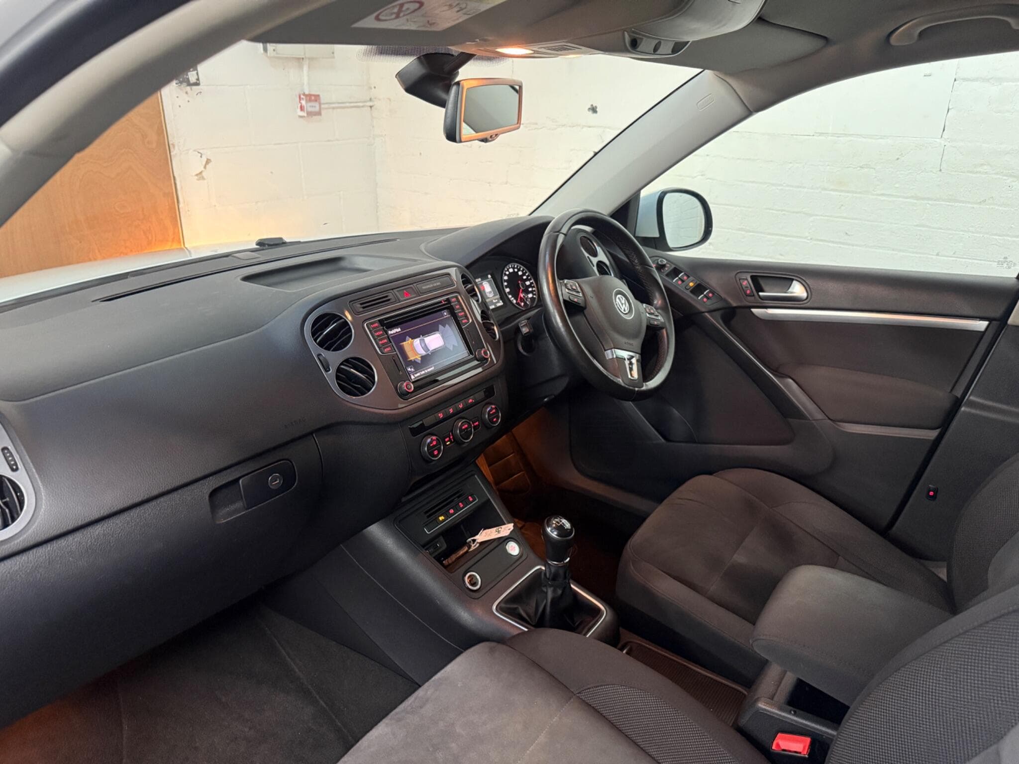 2015 Volkswagen Tiguan - Thumbnail 9