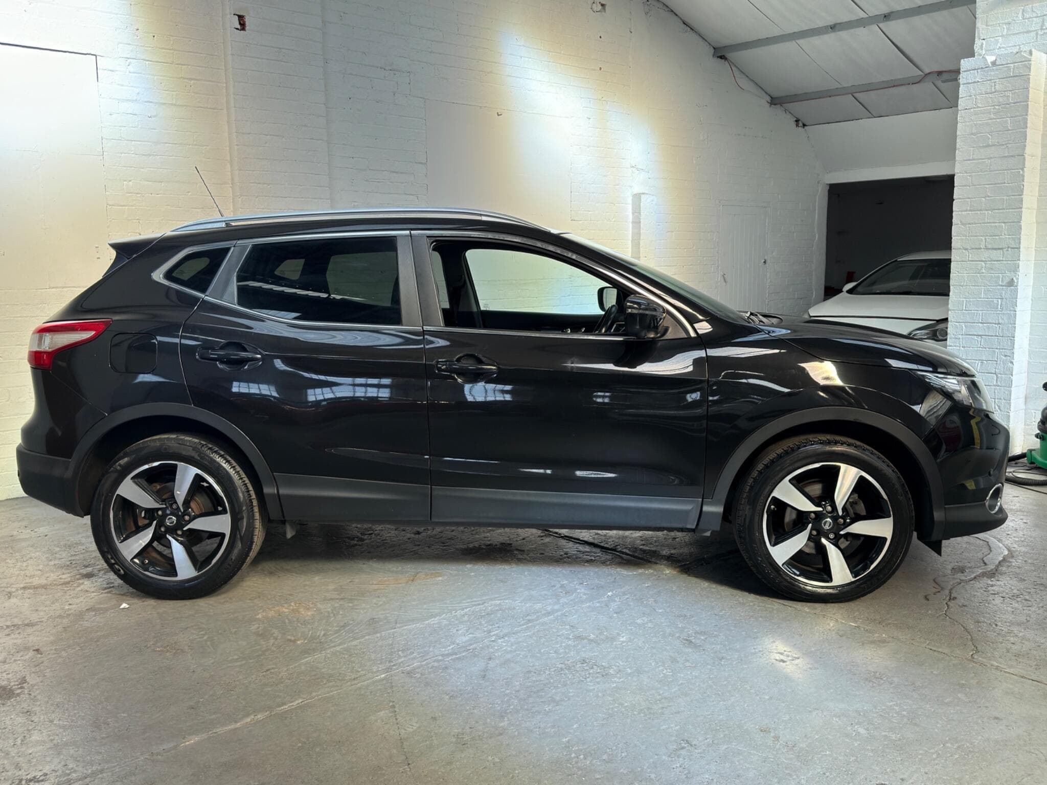 2015 Nissan Qashqai - Thumbnail 7
