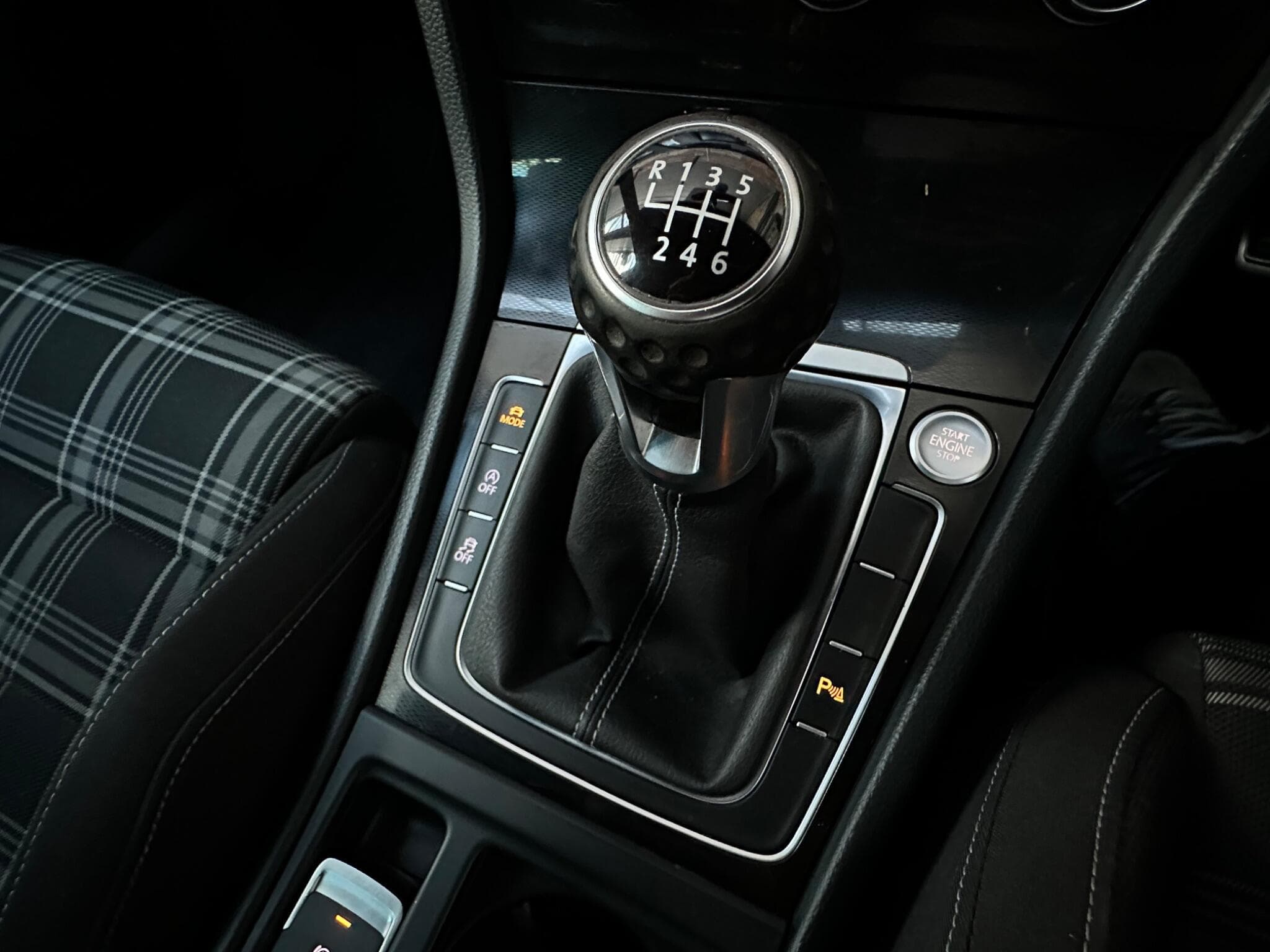 2015 Volkswagen Golf - Thumbnail 19