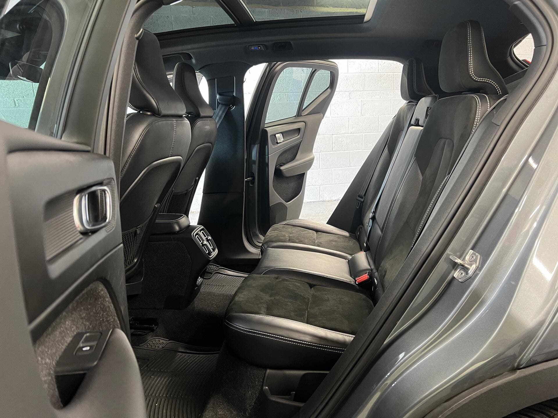 2018 Volvo XC40 - Thumbnail 51