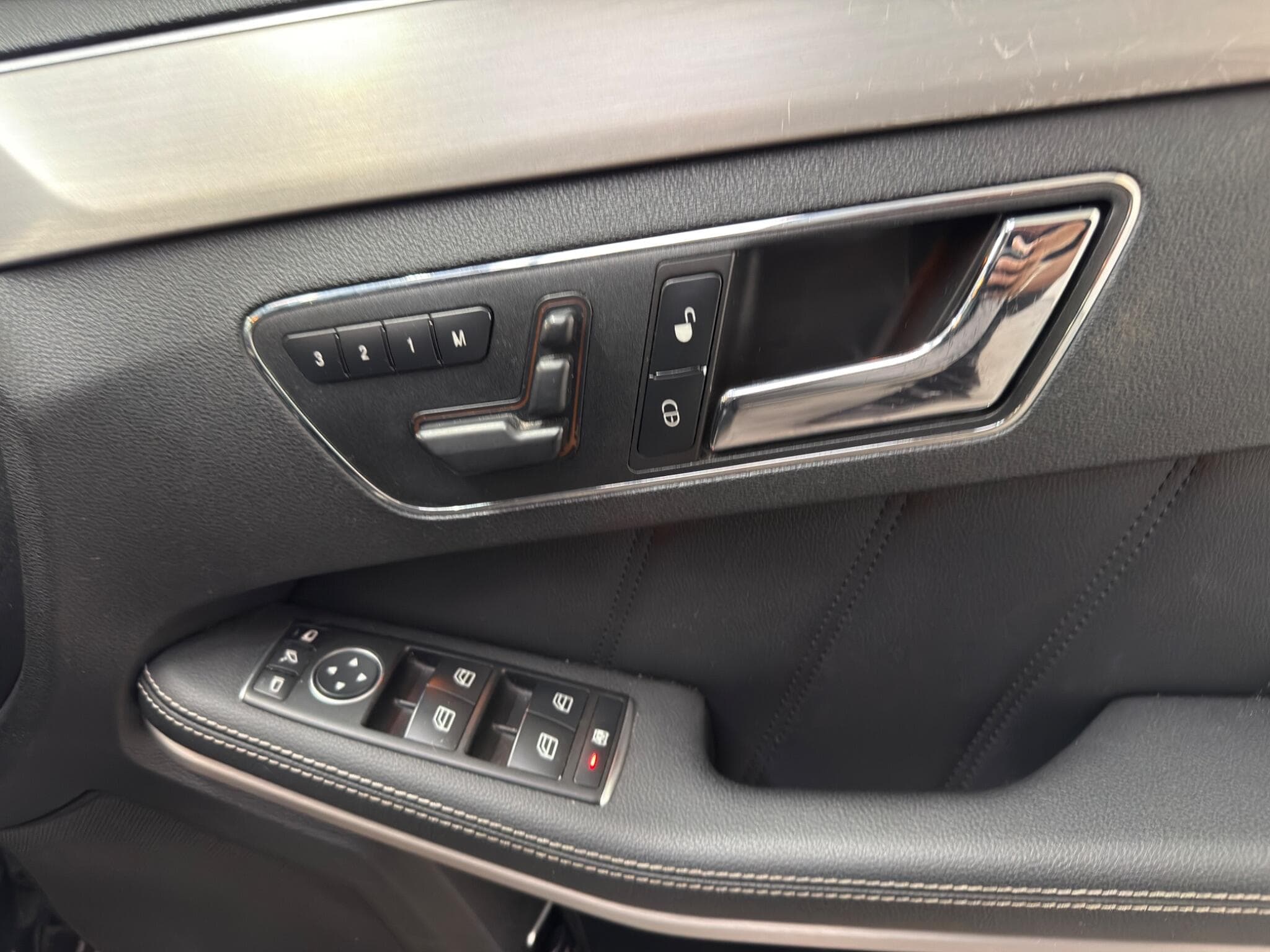 2010 Mercedes-Benz E Class - Thumbnail 29