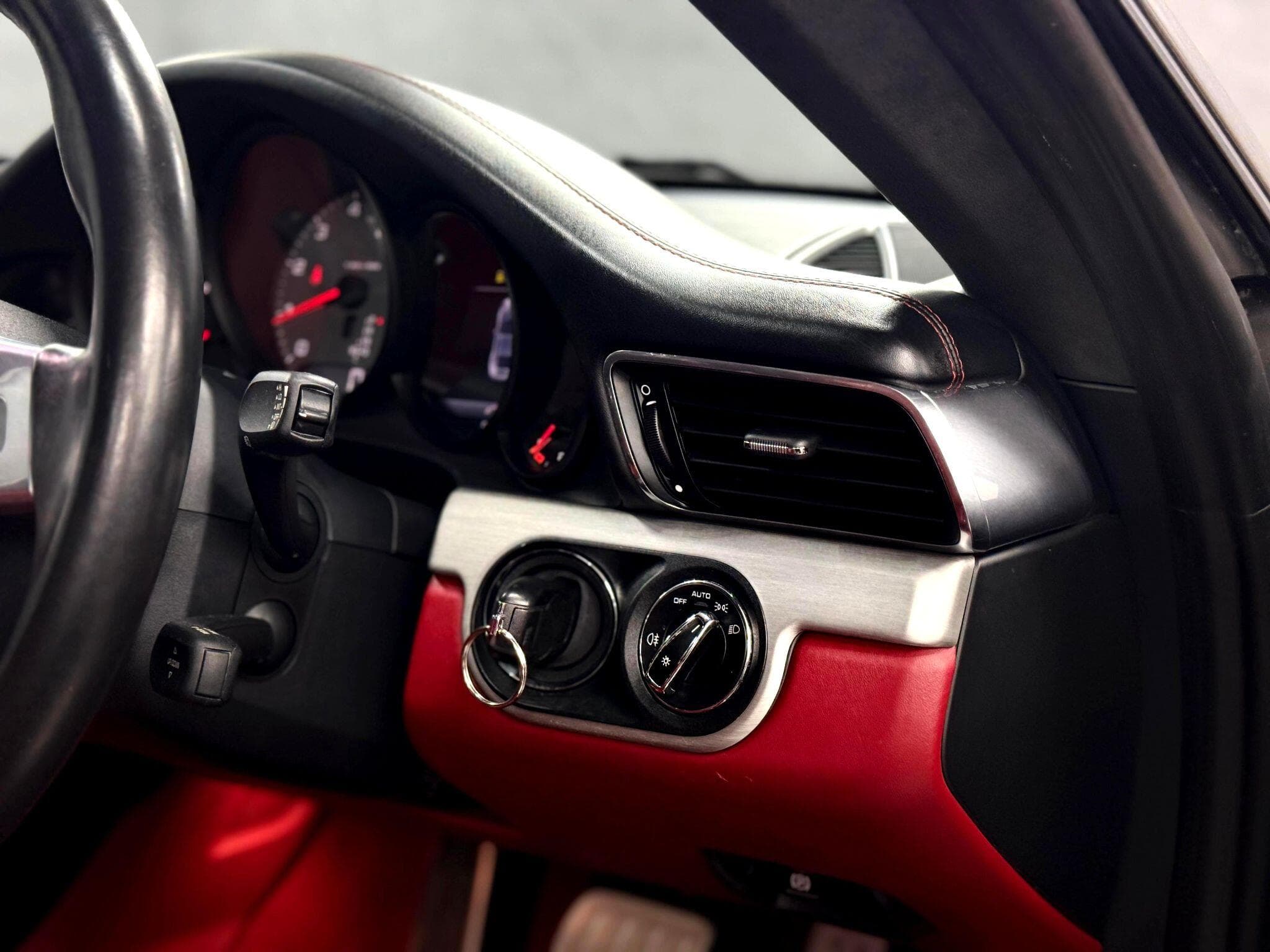 2015 Porsche 911 - Thumbnail 49