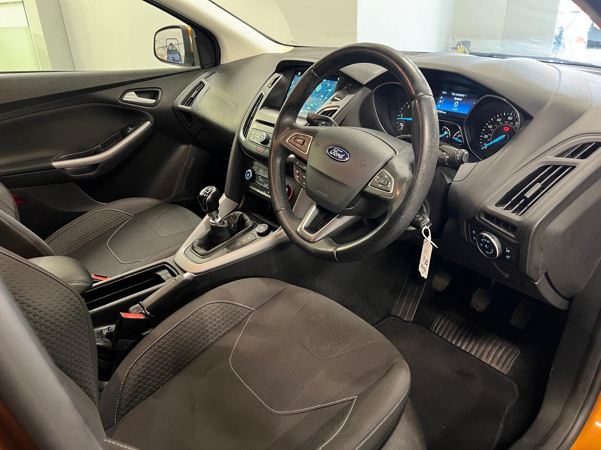 2017 Ford Focus - Thumbnail 21