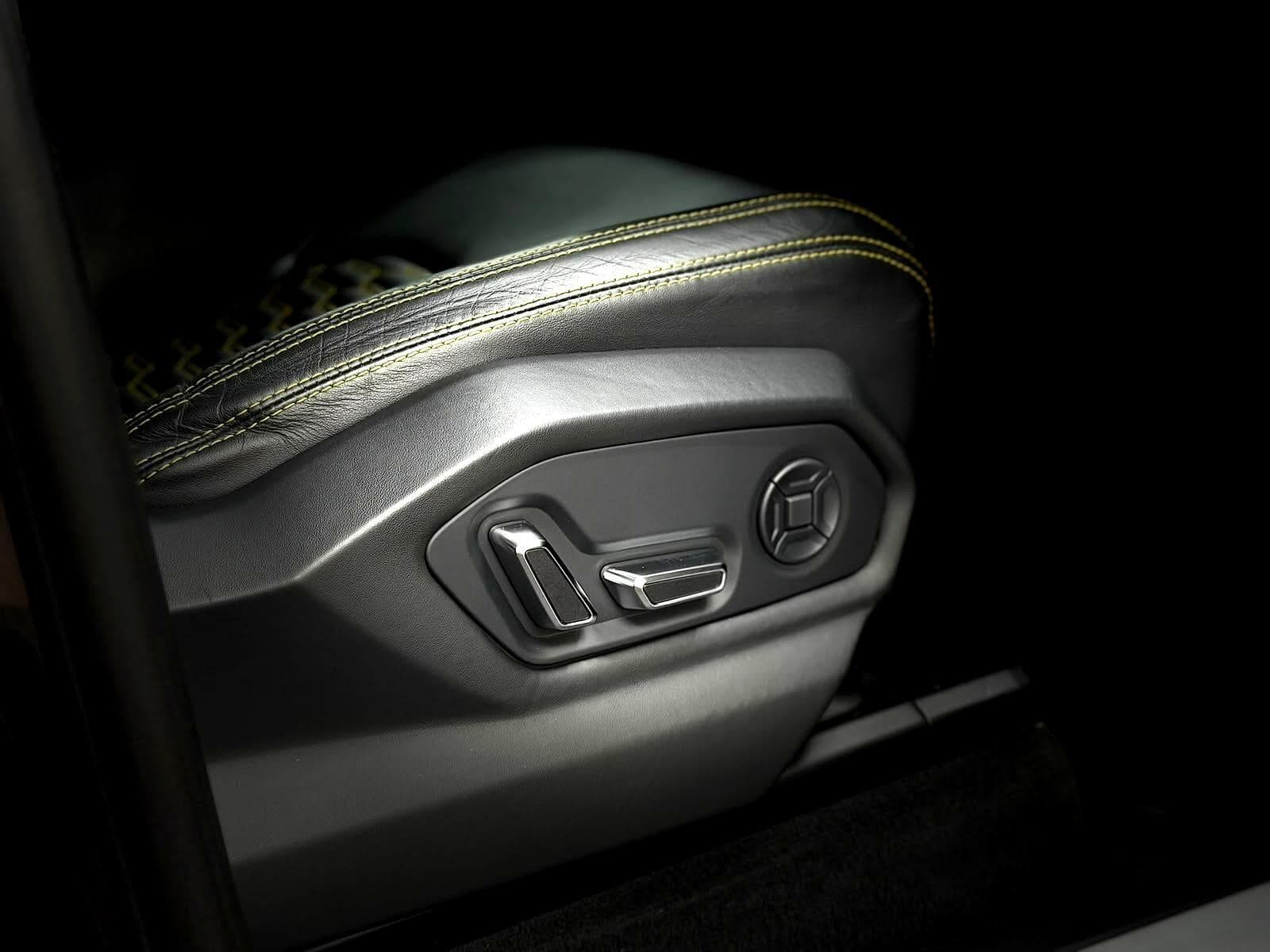 2022 Lamborghini Urus - Thumbnail 33