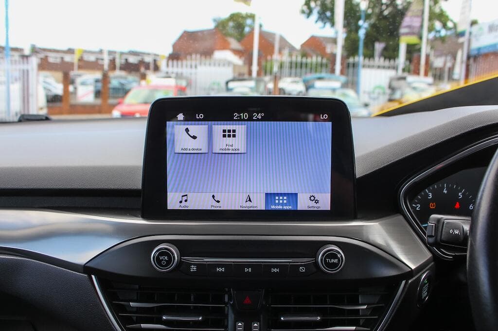 2019 Ford Focus - Thumbnail 38