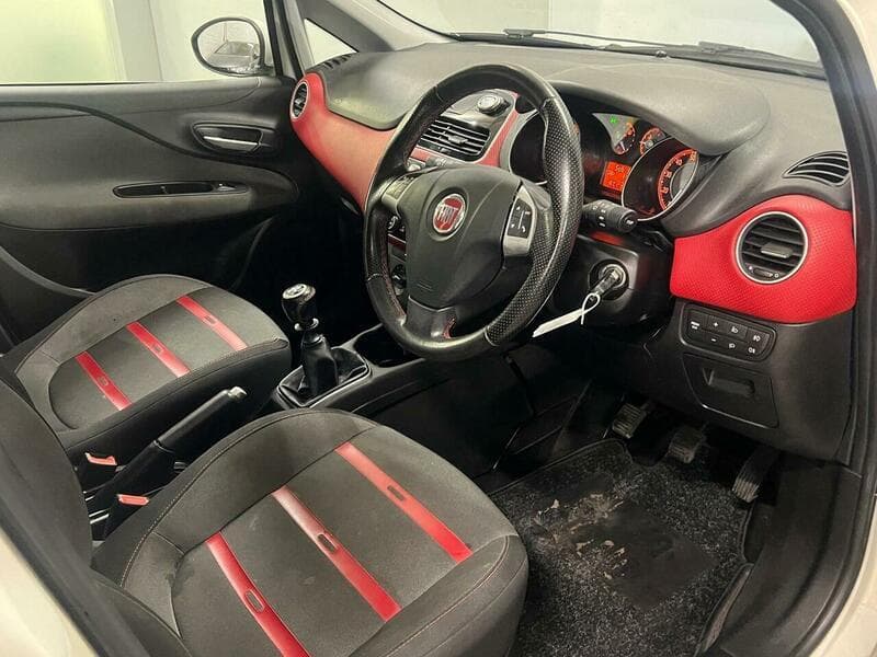 2010 Fiat Punto Evo - Thumbnail 21