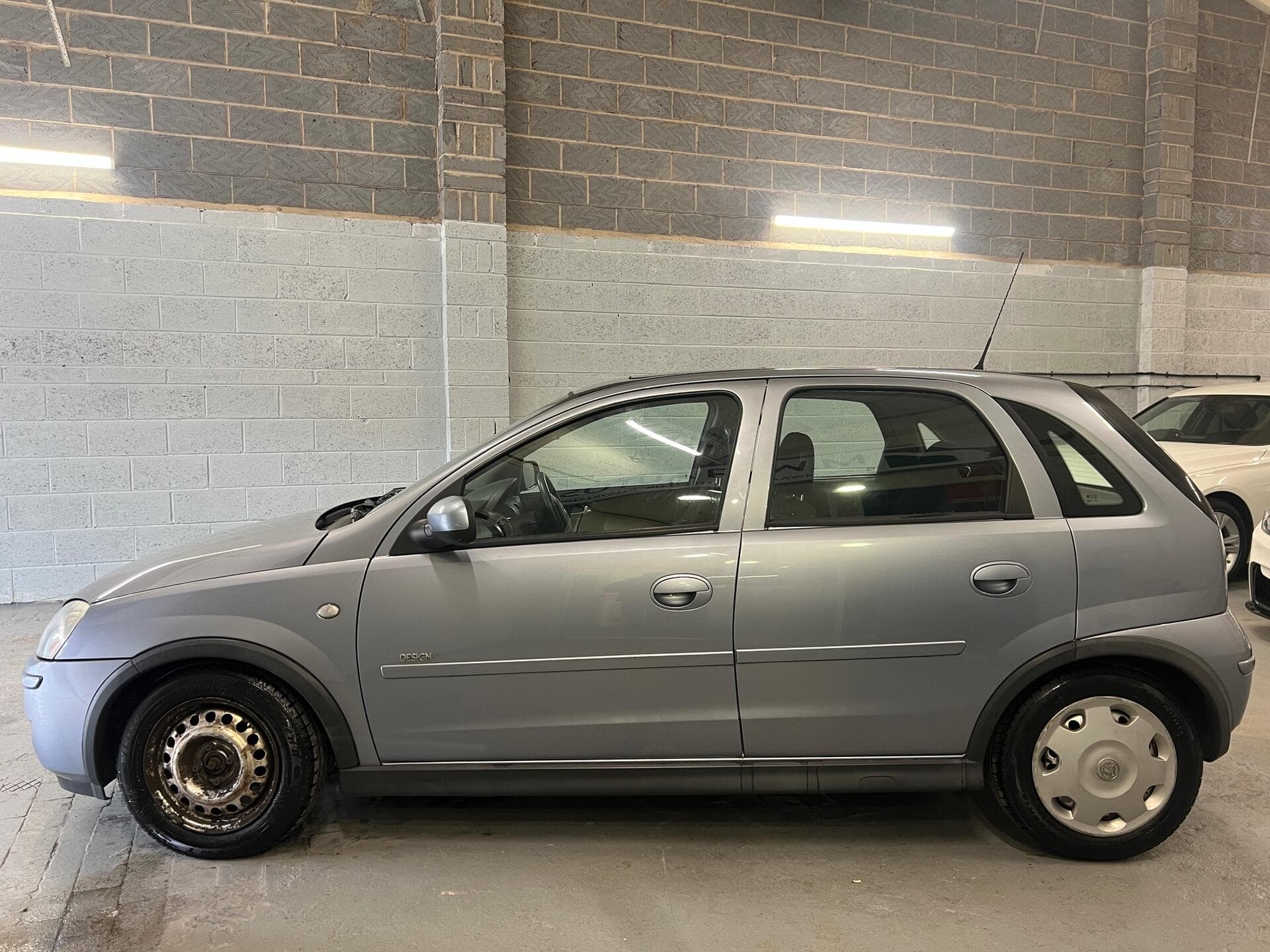2005 Vauxhall Corsa - Thumbnail 11