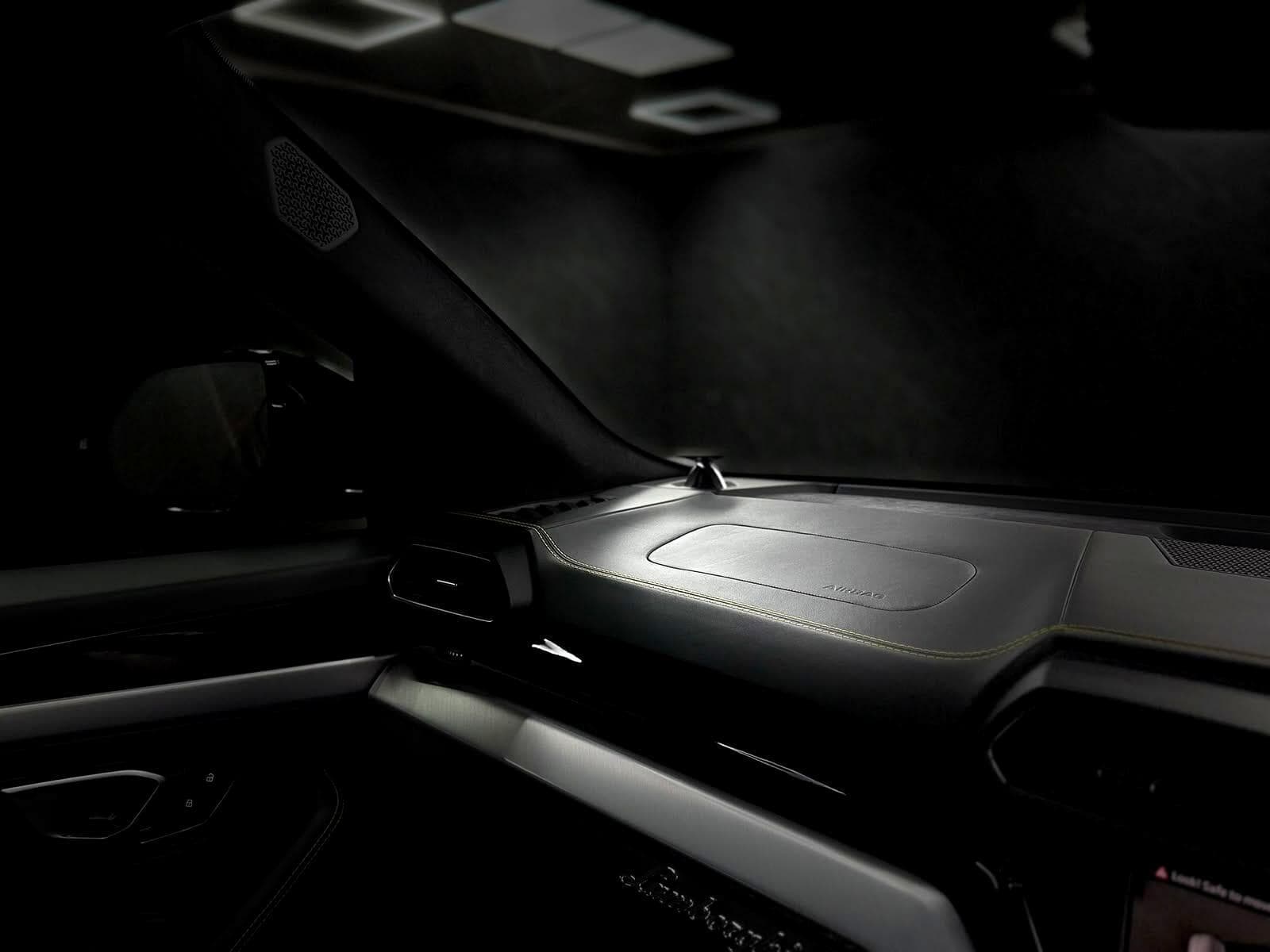 2022 Lamborghini Urus - Thumbnail 42