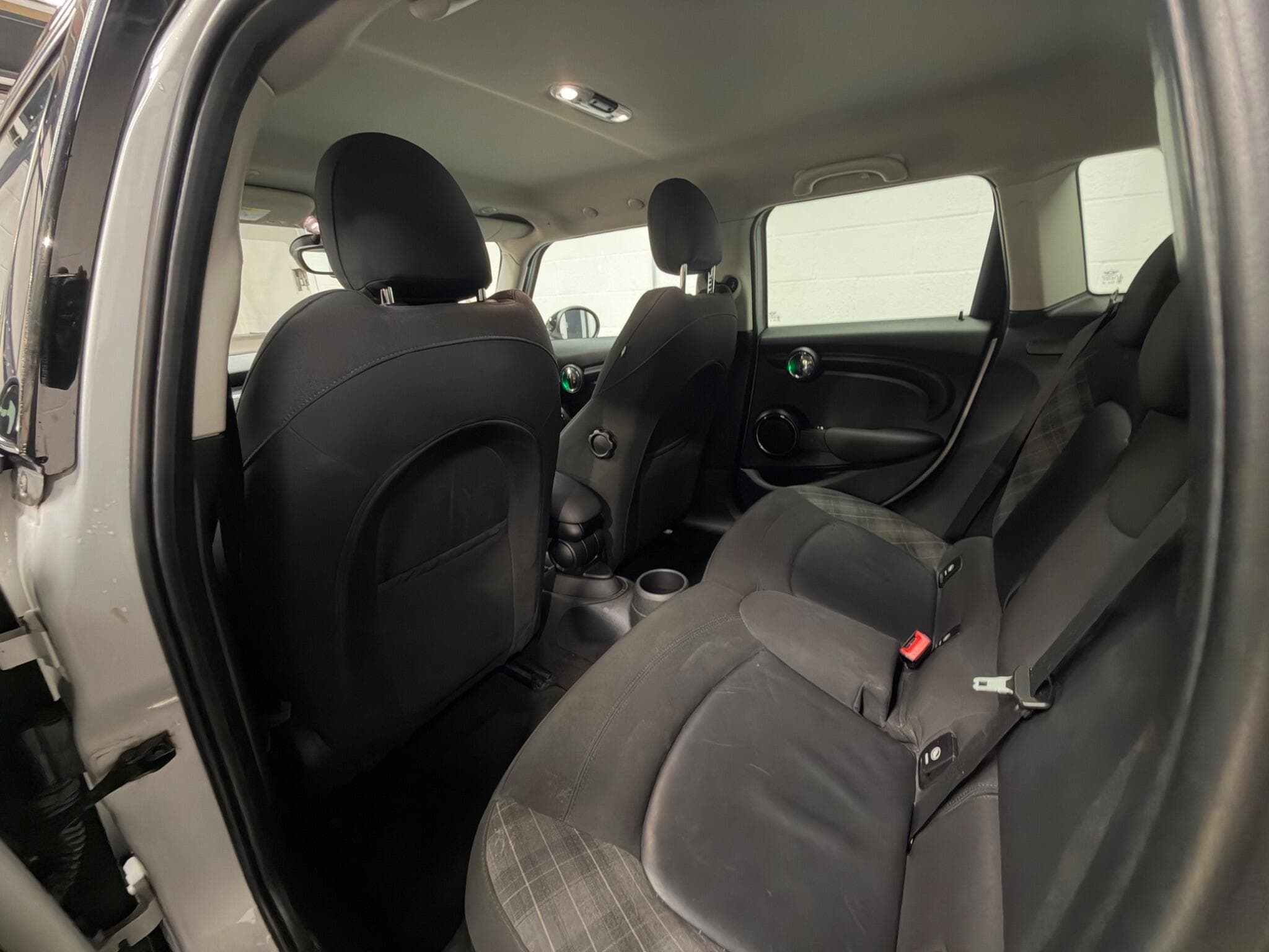 2015 MINI Hatch - Thumbnail 21