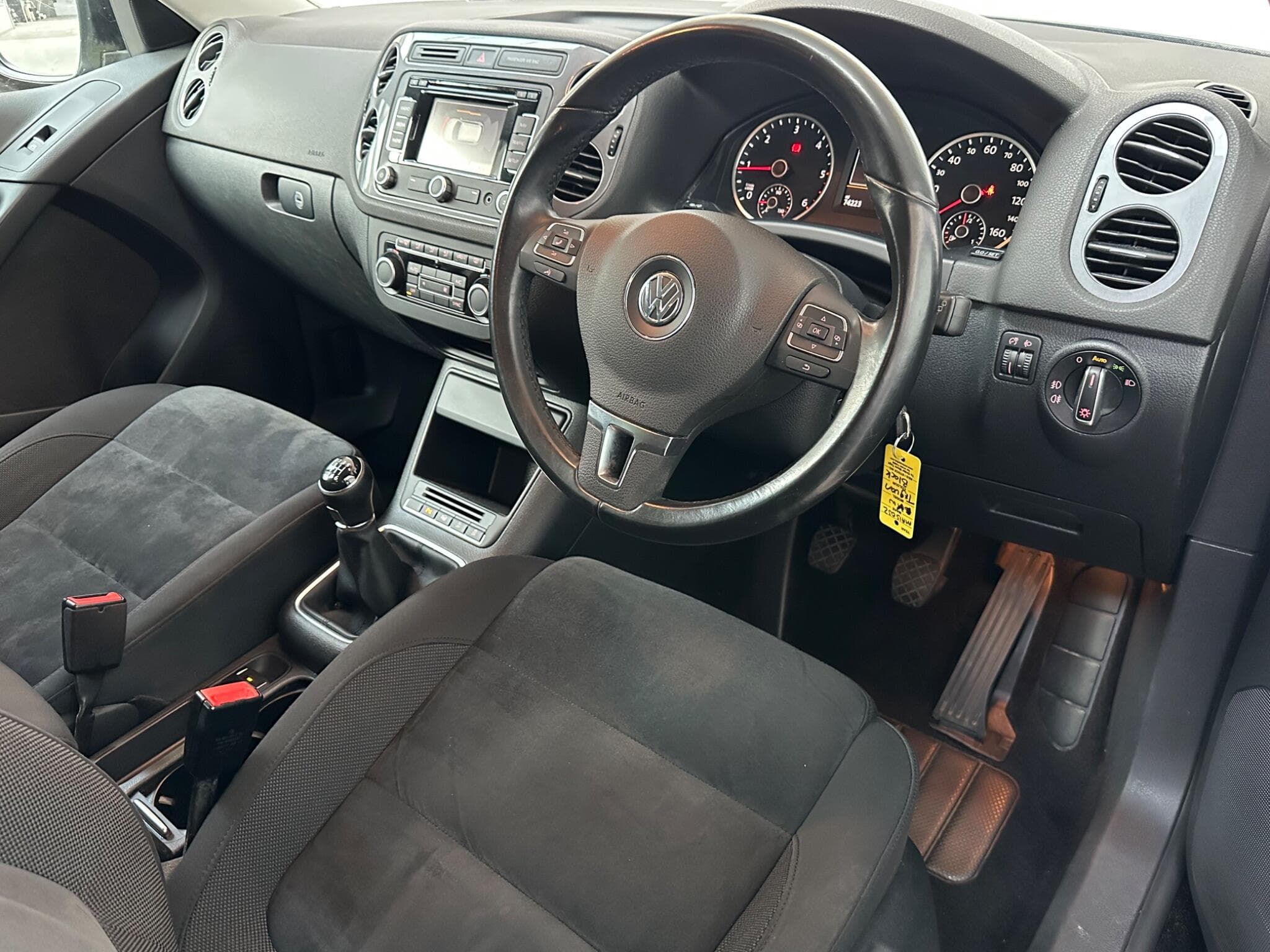 2015 Volkswagen Tiguan - Image 4