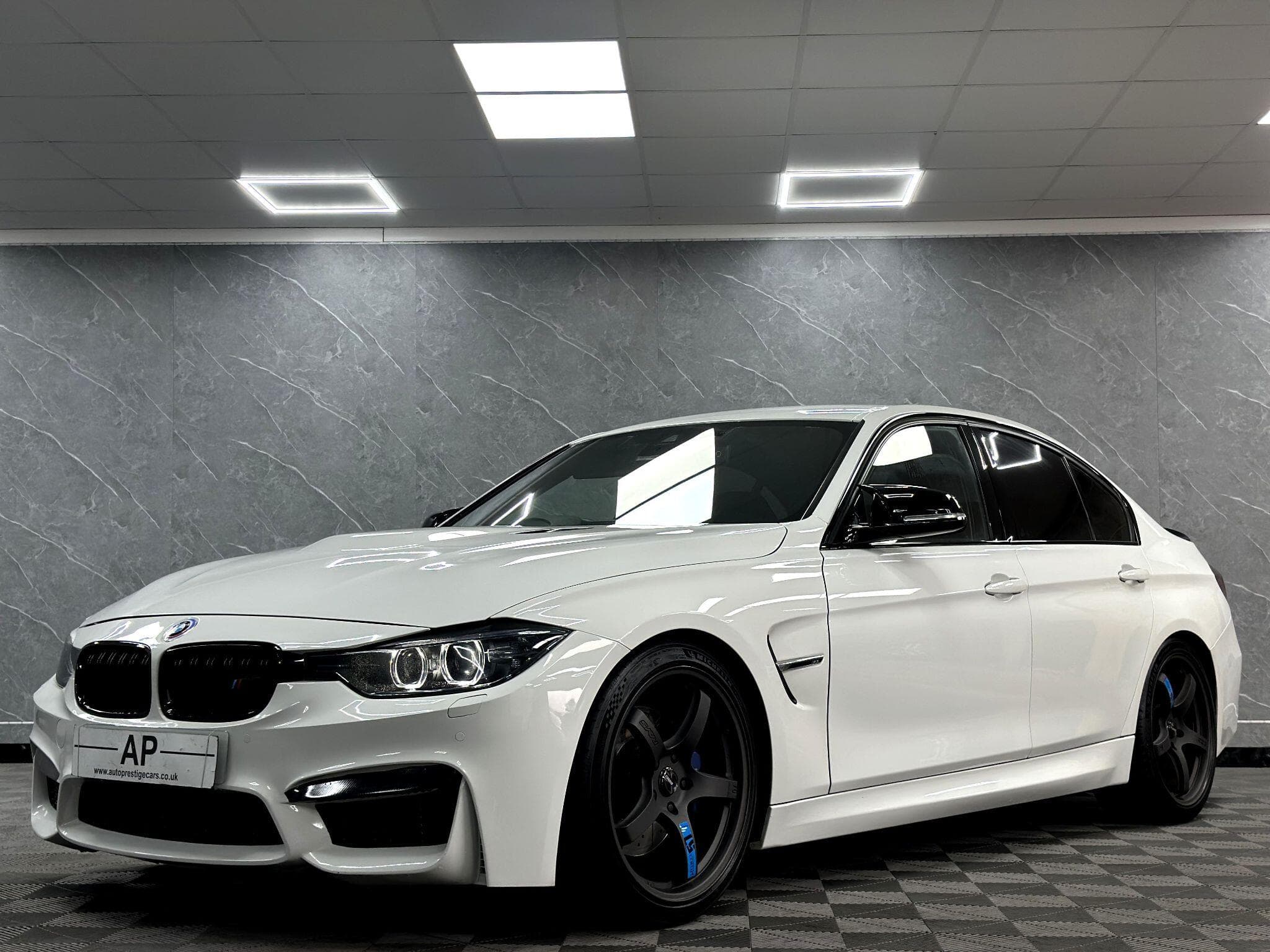 2015 BMW 3 Series - Thumbnail 10
