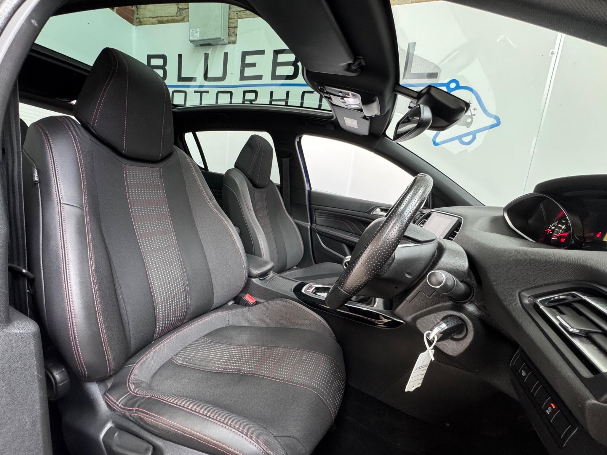 2018 Peugeot 308 - Thumbnail 13
