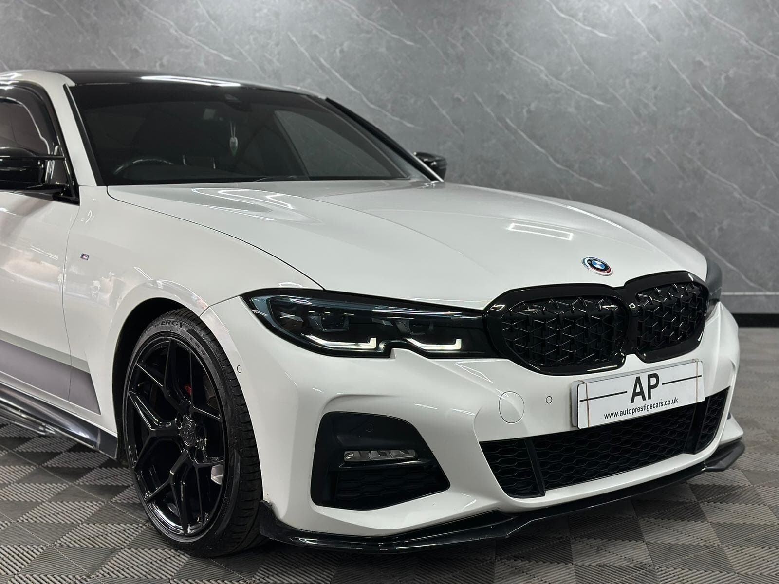 2020 BMW 3 Series - Thumbnail 33