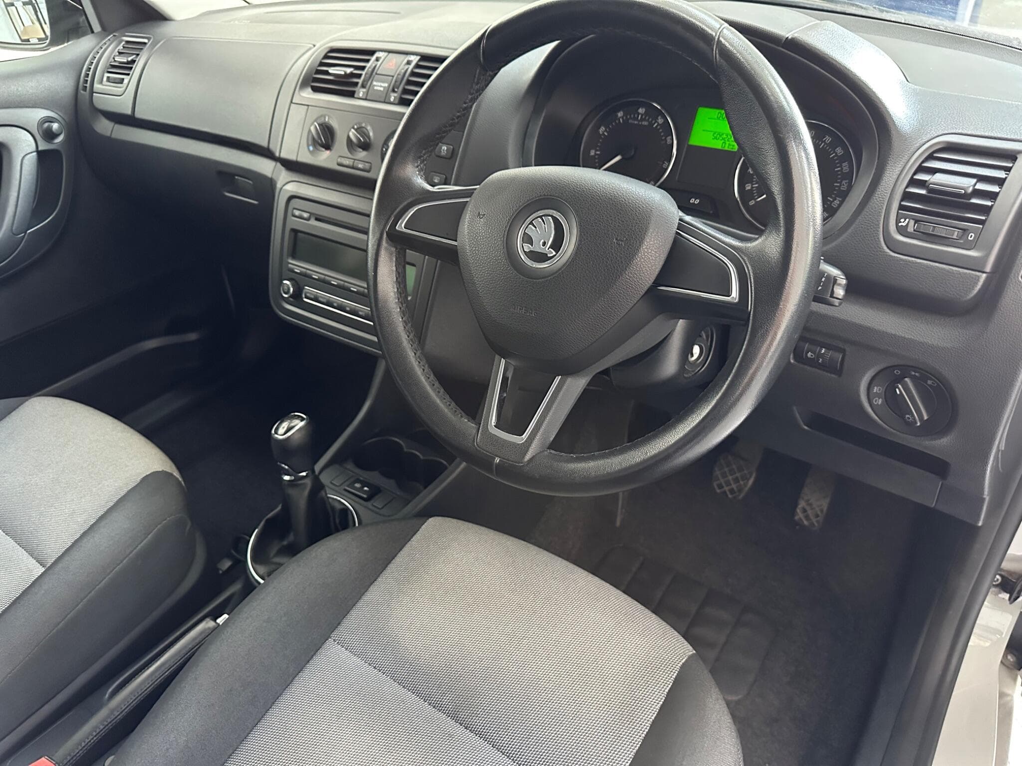 2013 Skoda Fabia - Thumbnail 4